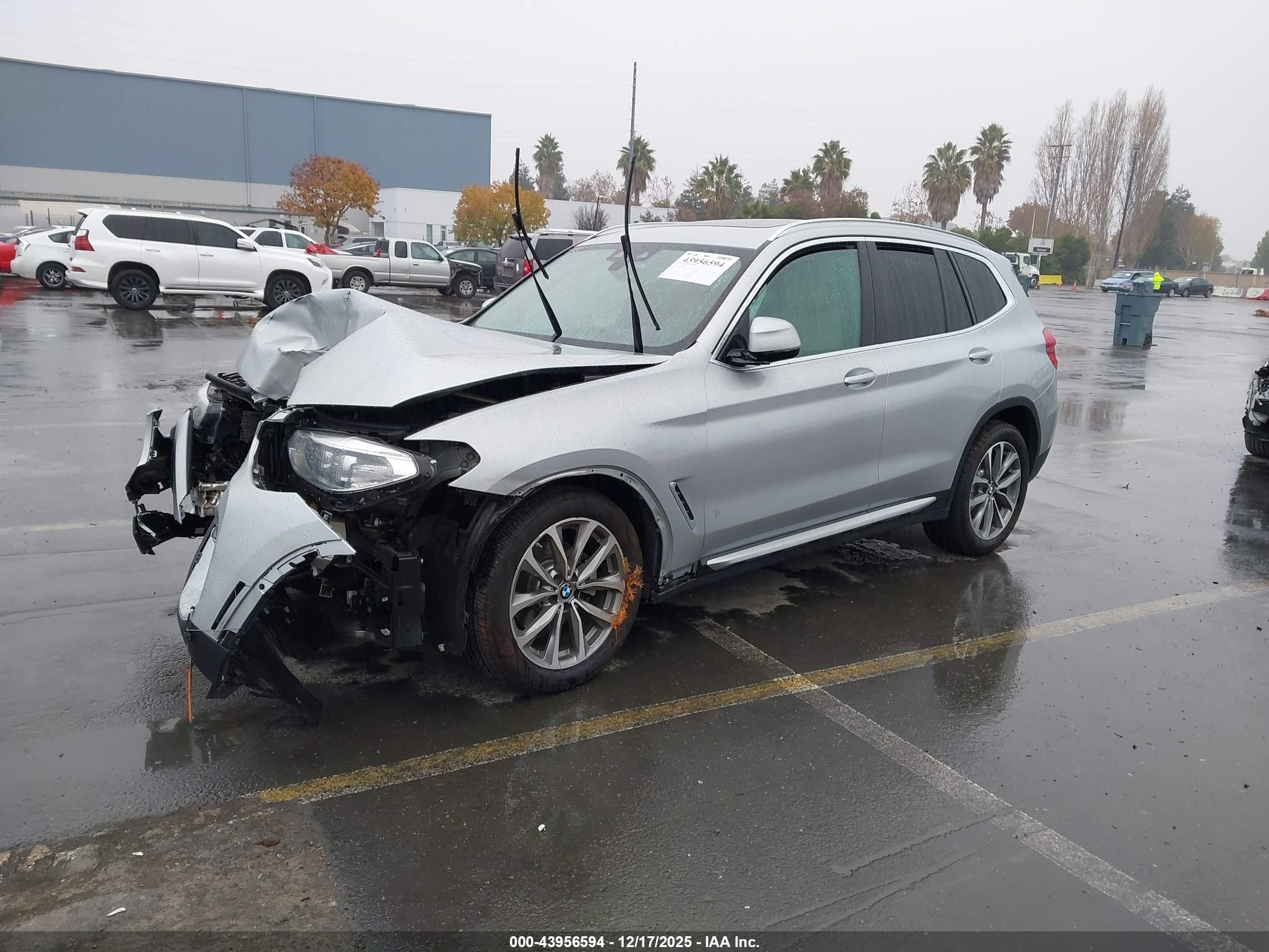 BMW X3 image 2