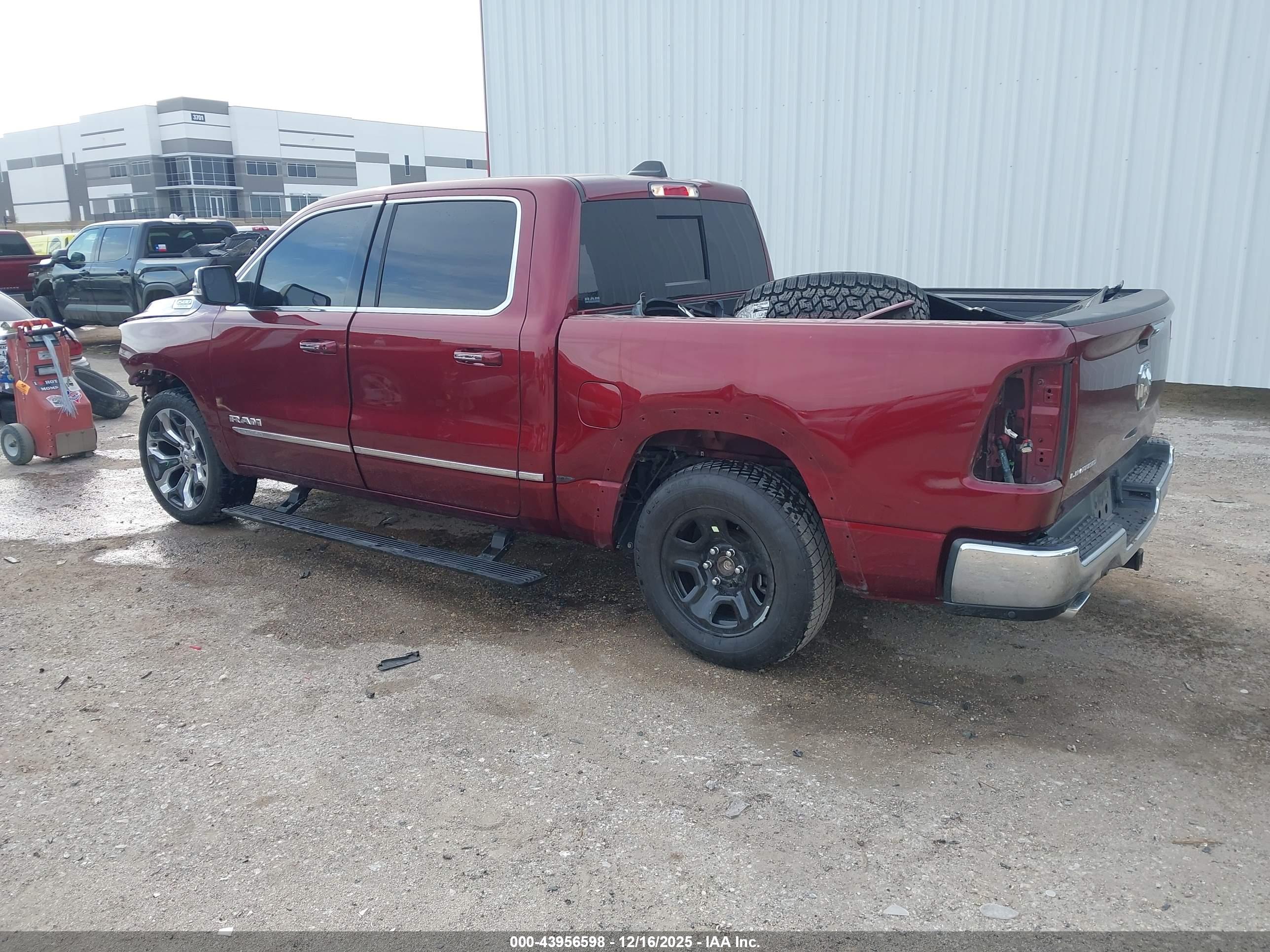 RAM 1500 image 3
