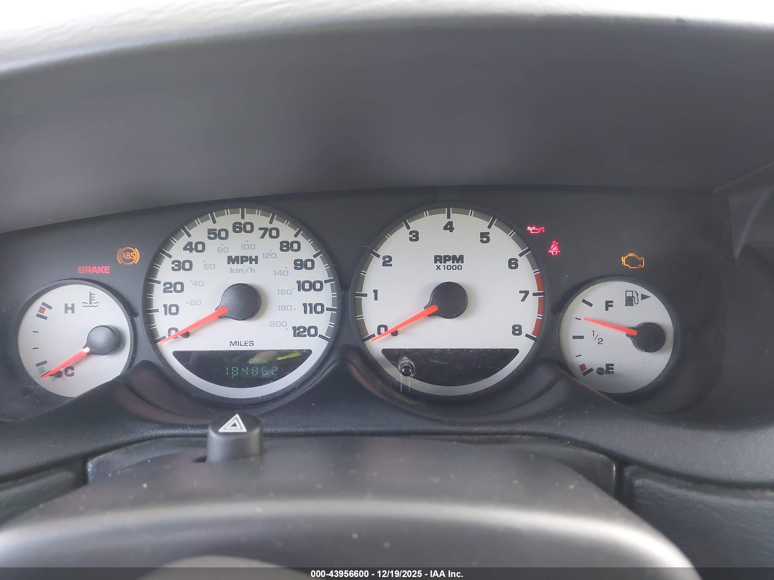 DODGE NEON image 7