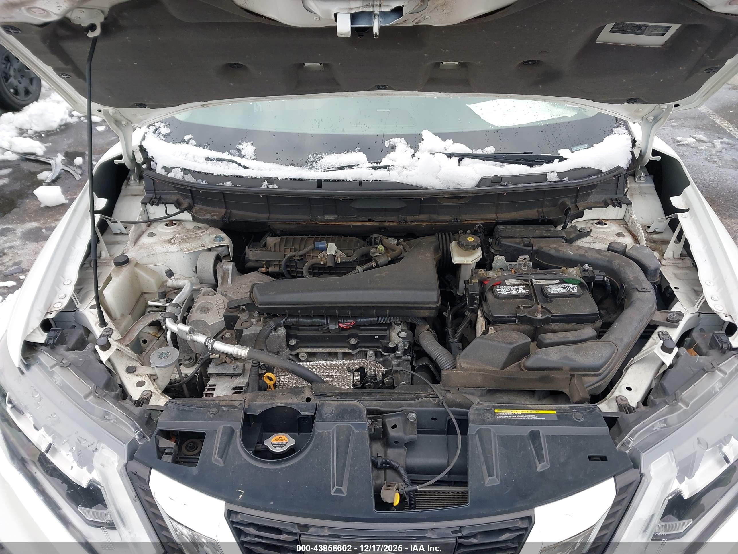 NISSAN ROGUE image 10
