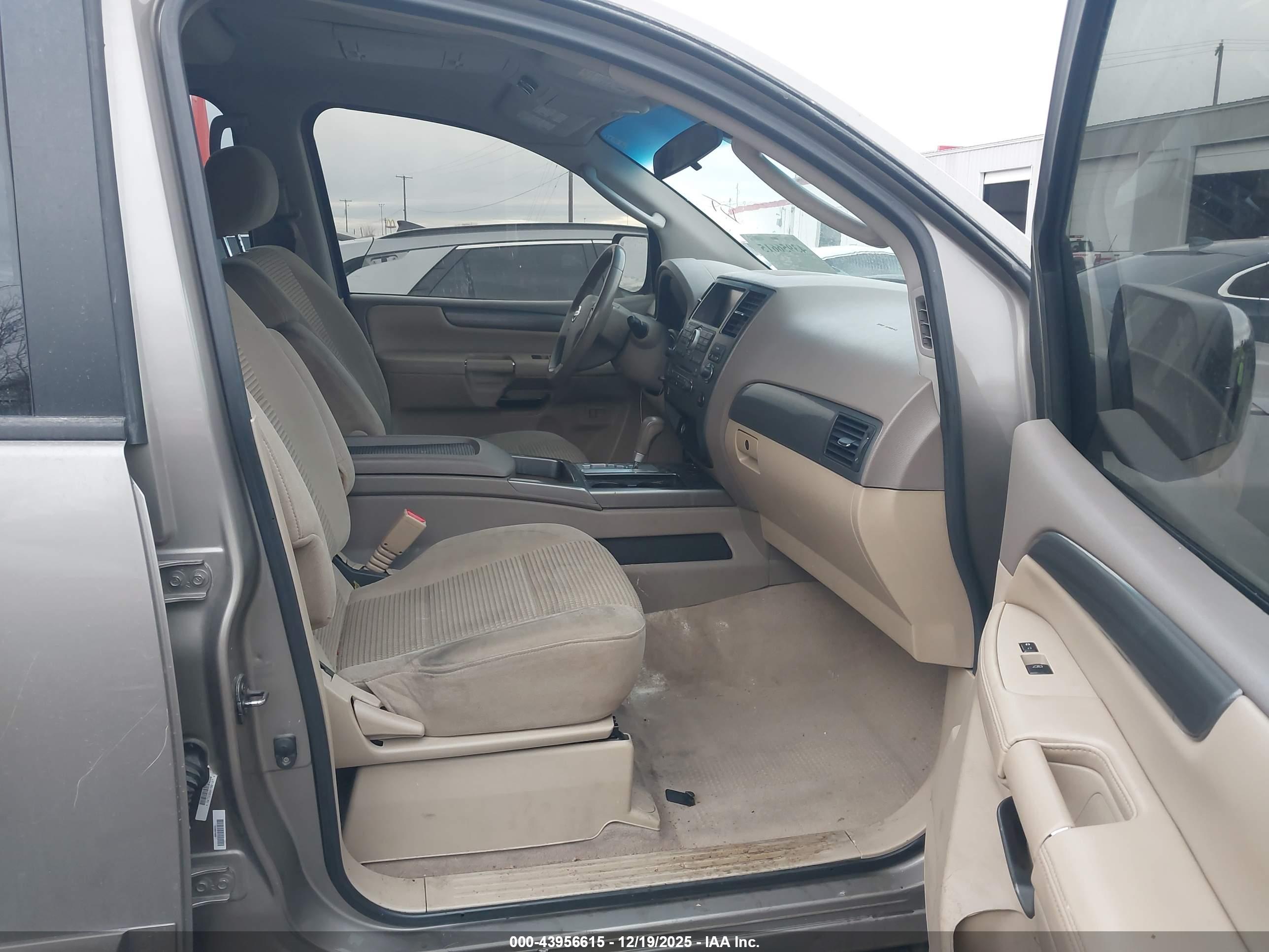NISSAN ARMADA image 5