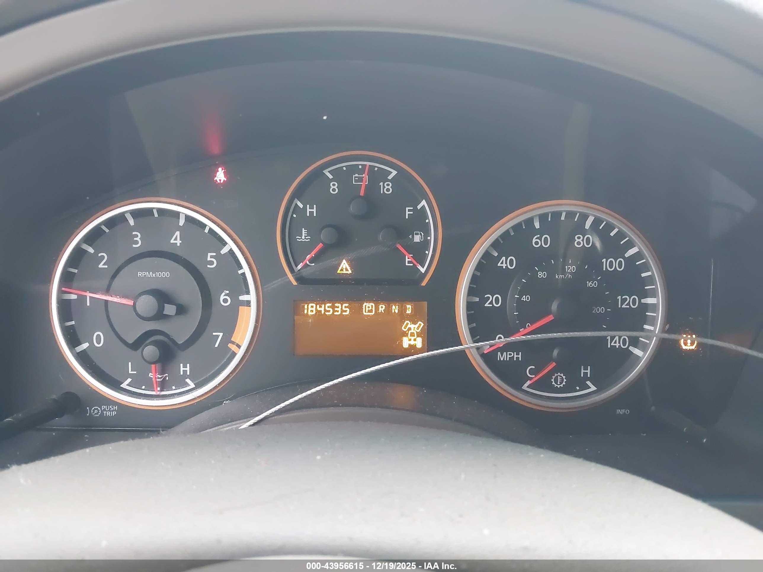 NISSAN ARMADA image 7