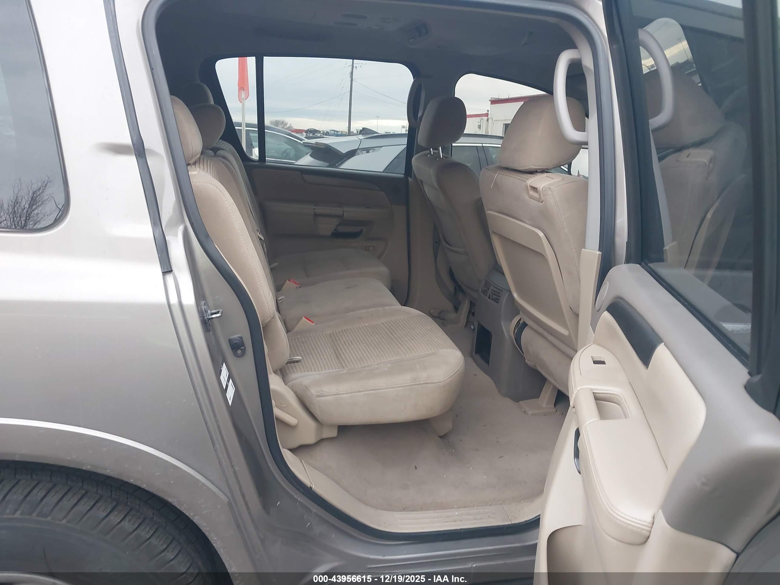 NISSAN ARMADA image 8