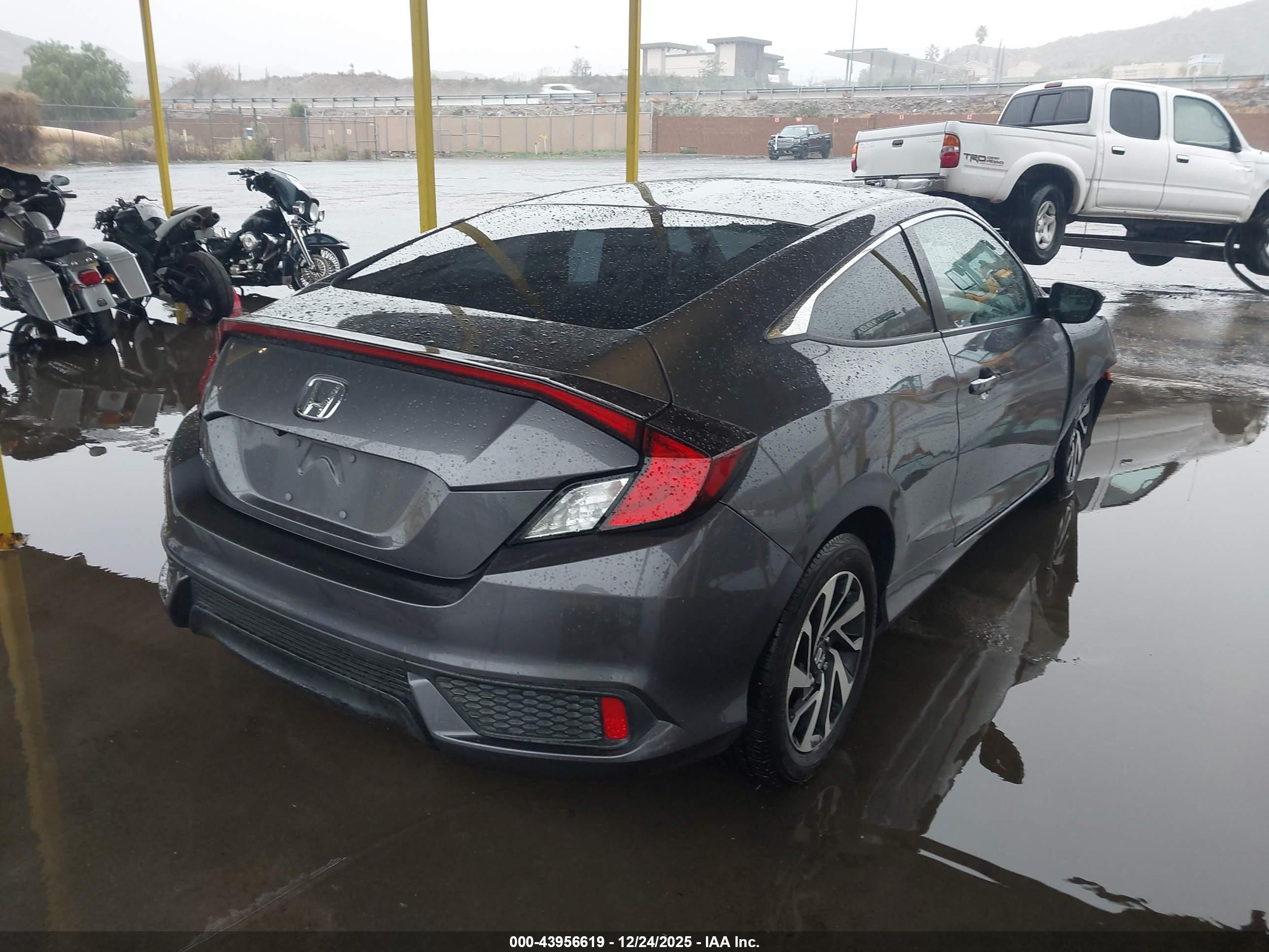 HONDA CIVIC image 4