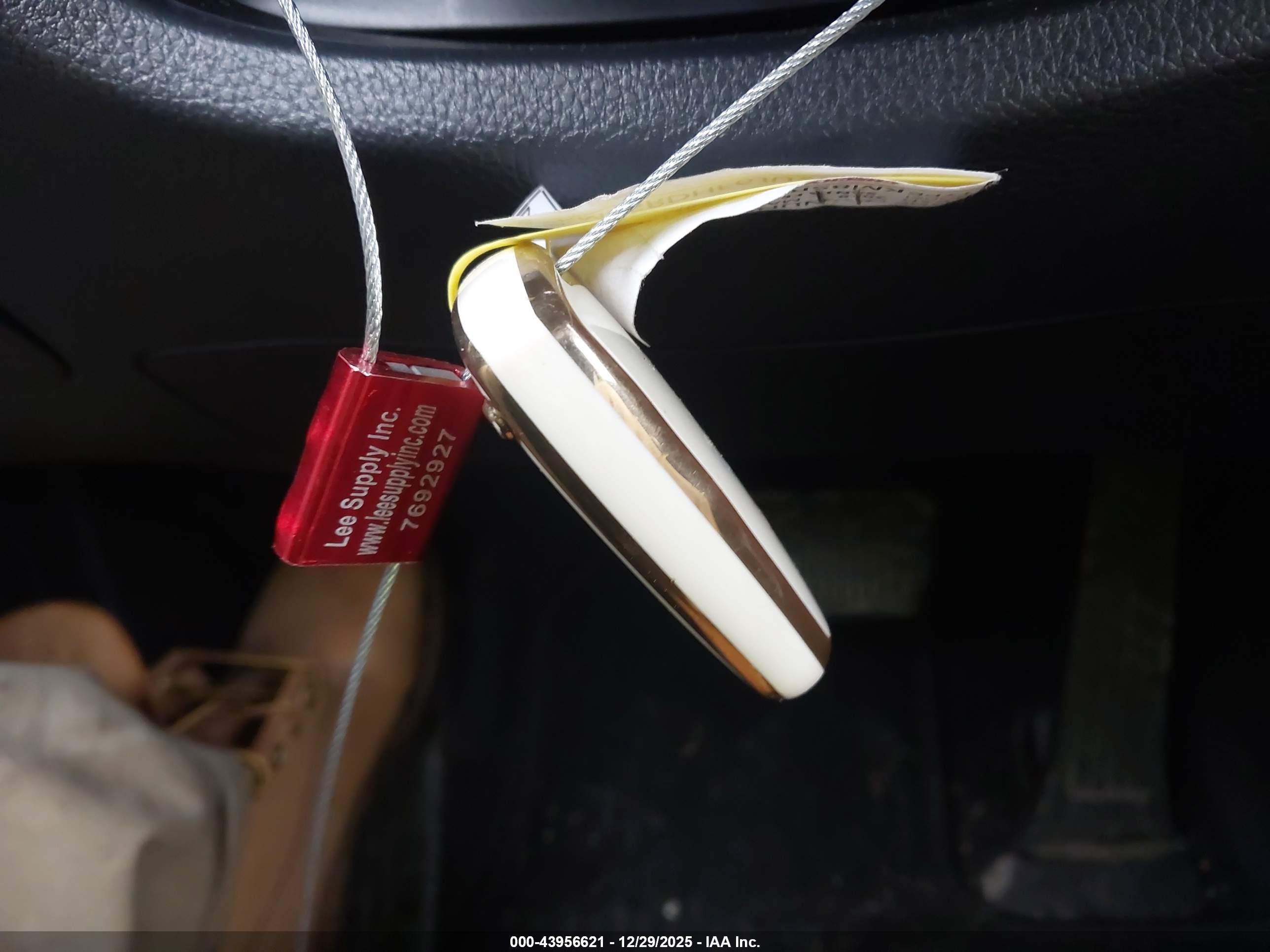 HYUNDAI SANTA image 11