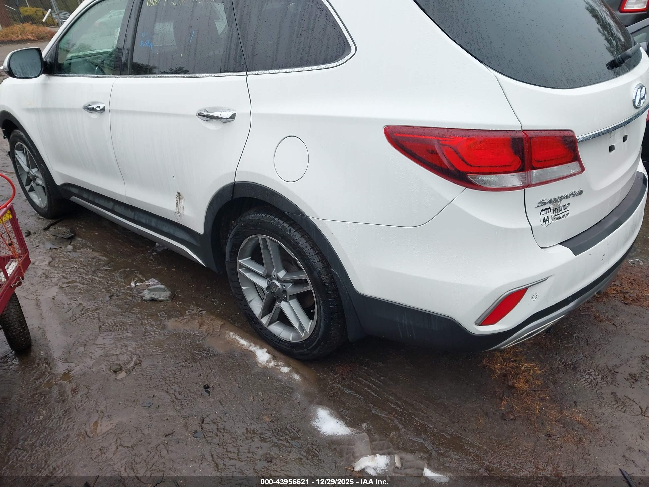 HYUNDAI SANTA image 3