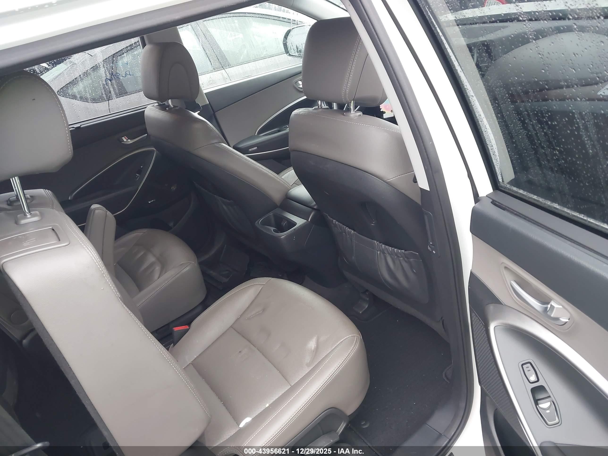HYUNDAI SANTA image 8