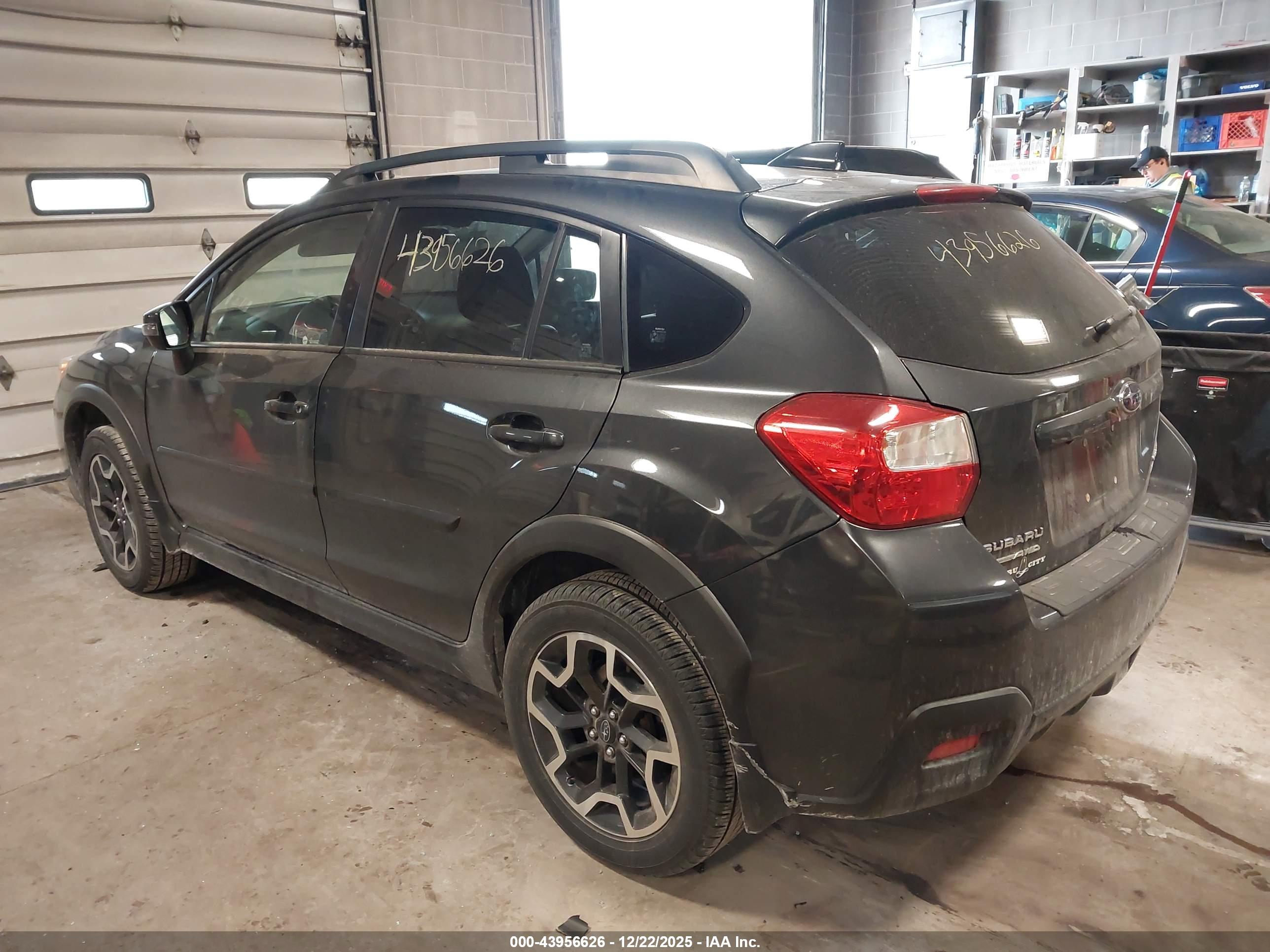 SUBARU CROSSTREK image 3