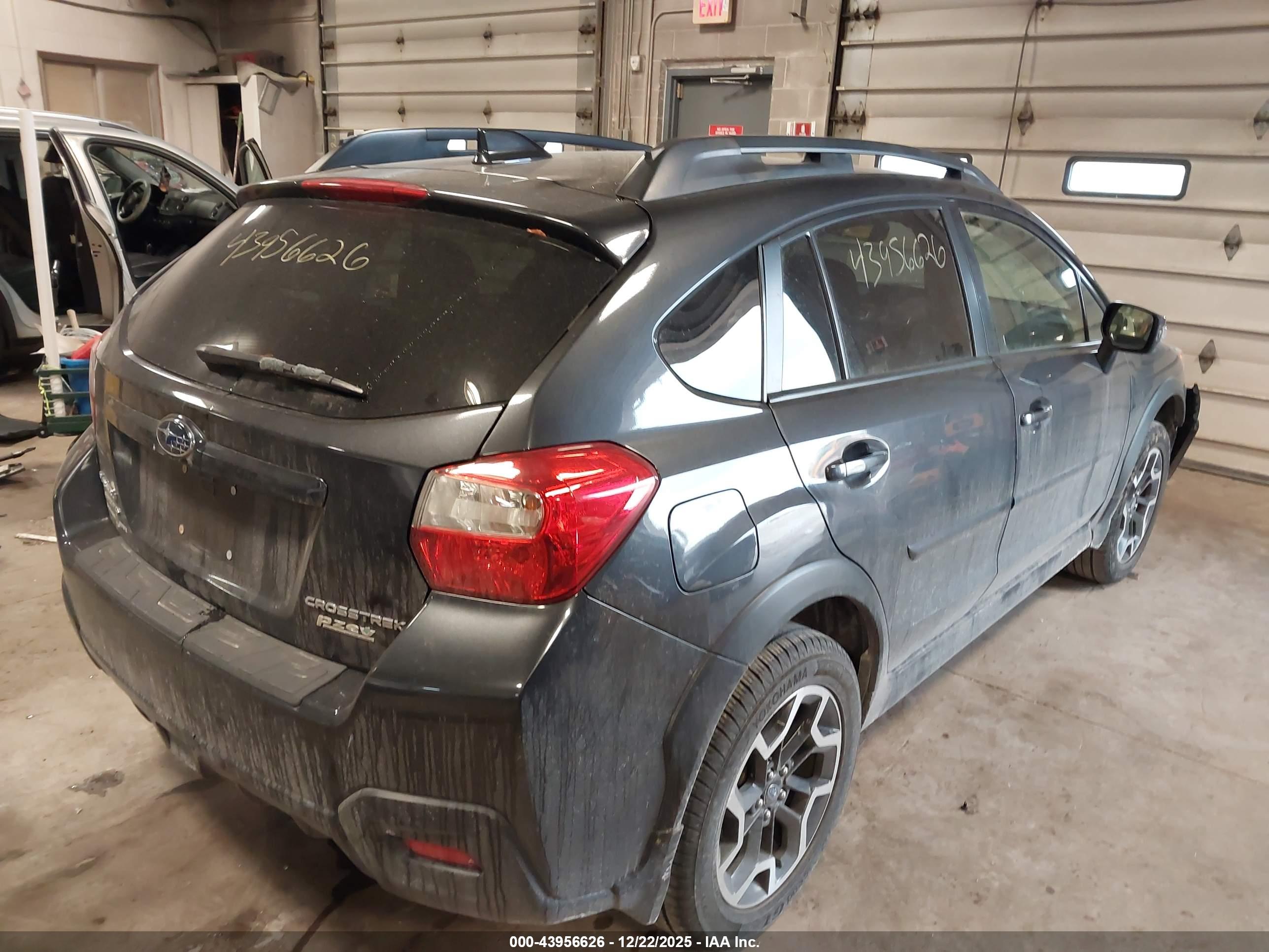 SUBARU CROSSTREK image 4