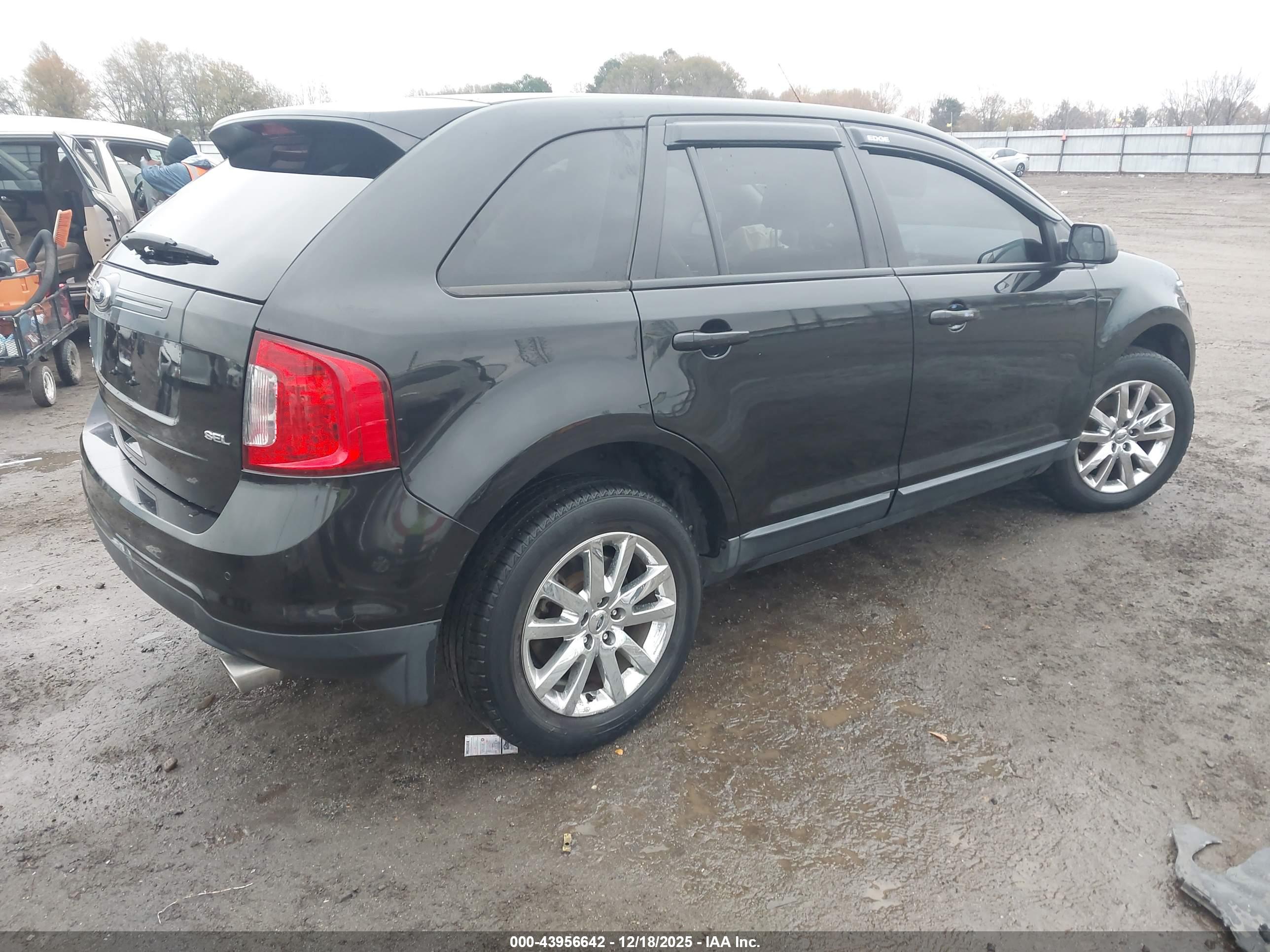 FORD EDGE image 4