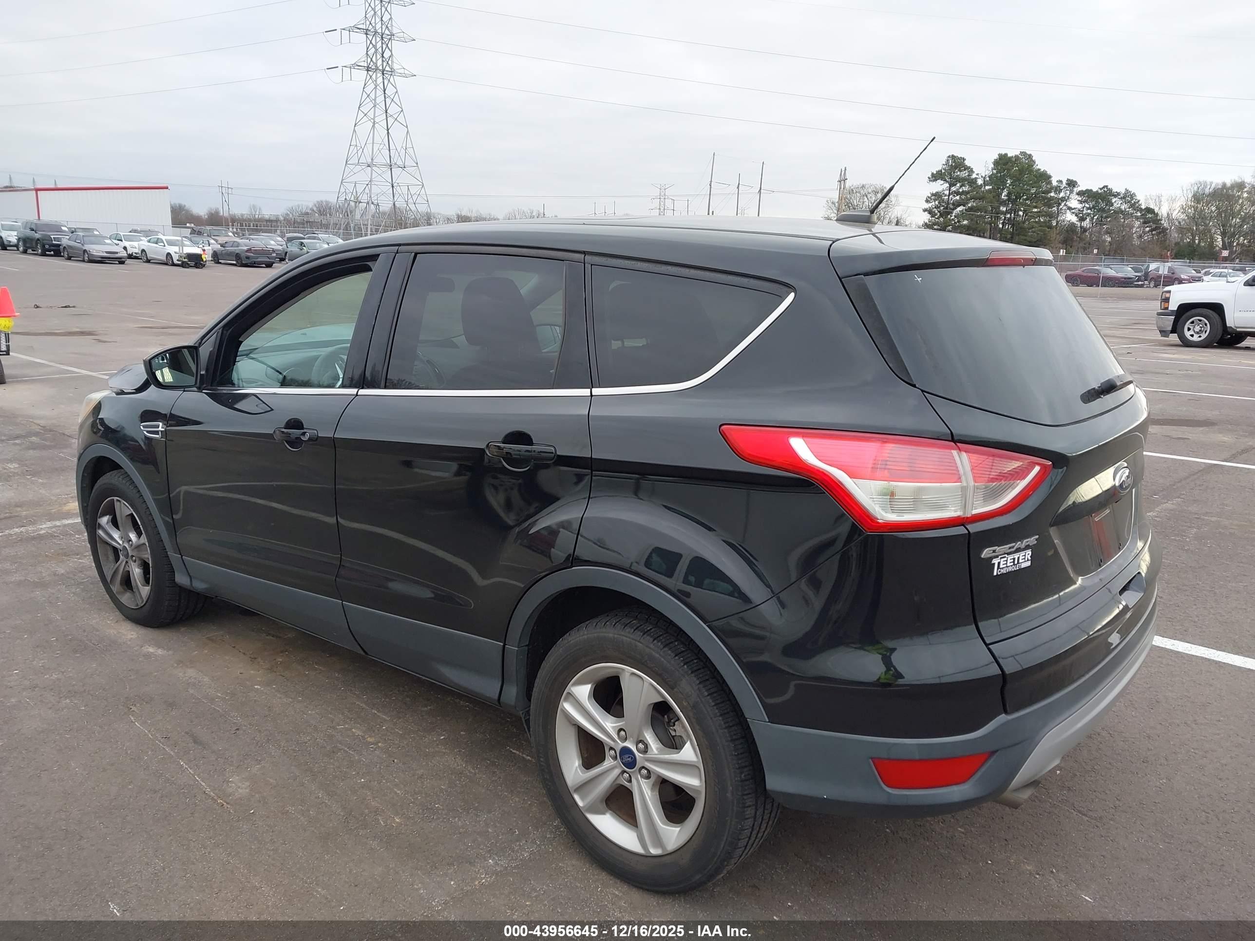 FORD ESCAPE image 3