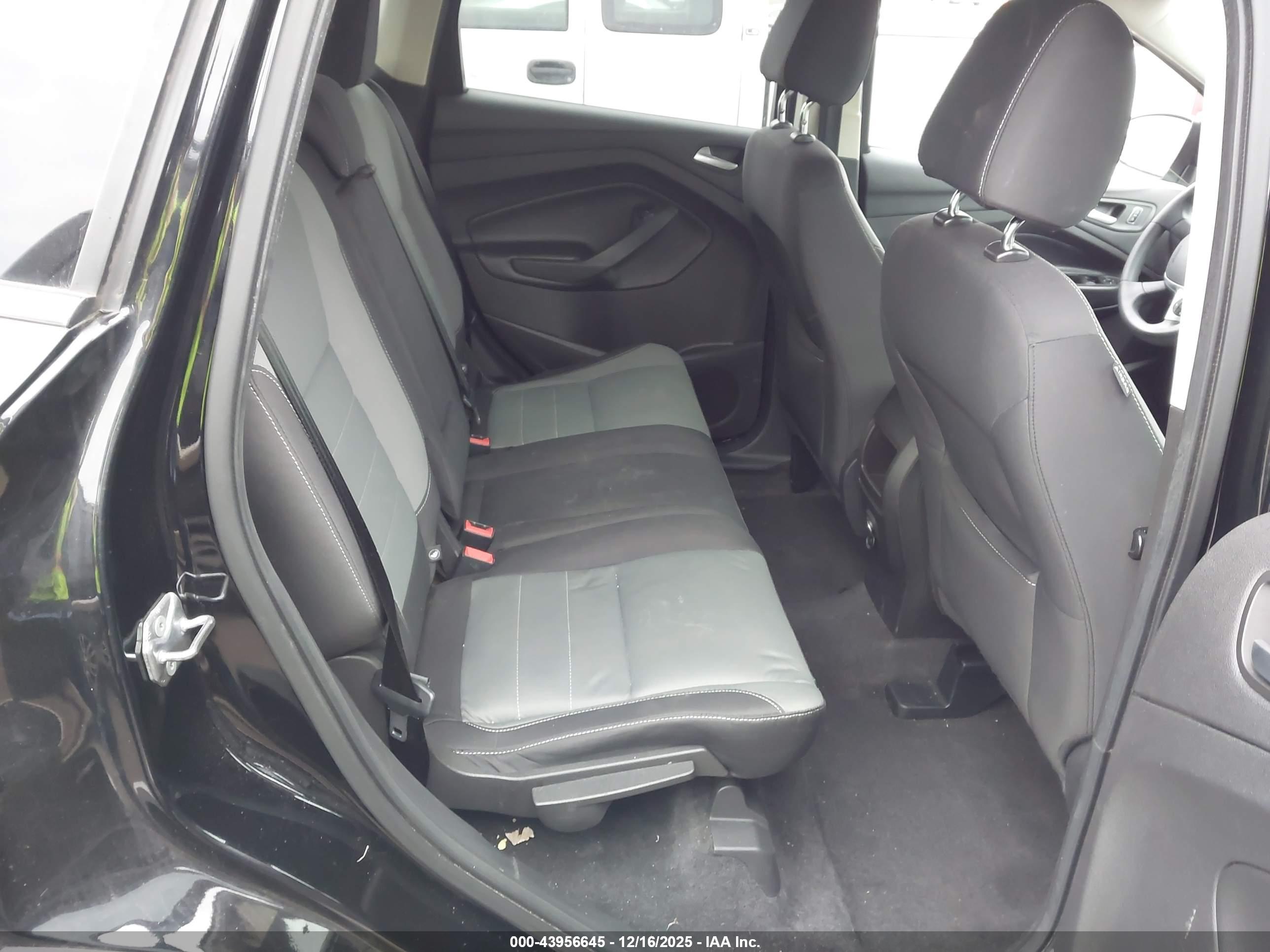 FORD ESCAPE image 8
