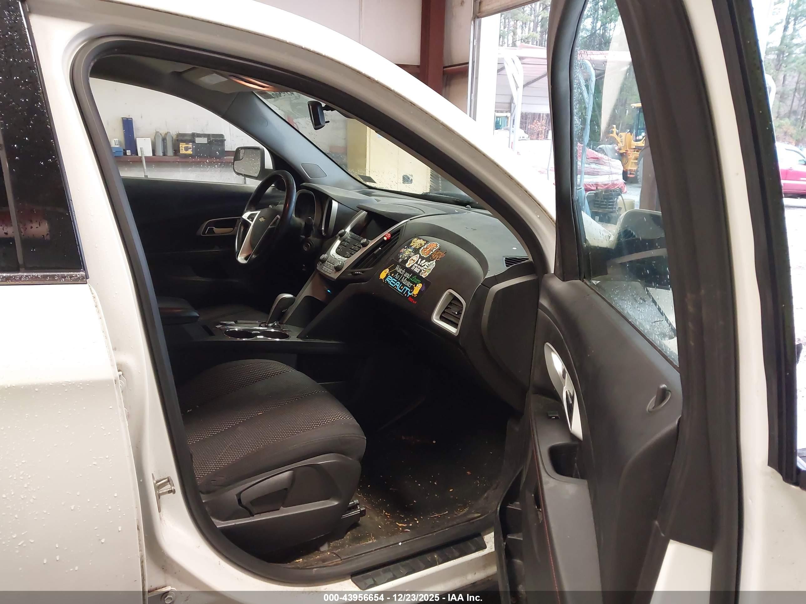 CHEVROLET EQUINOX image 5
