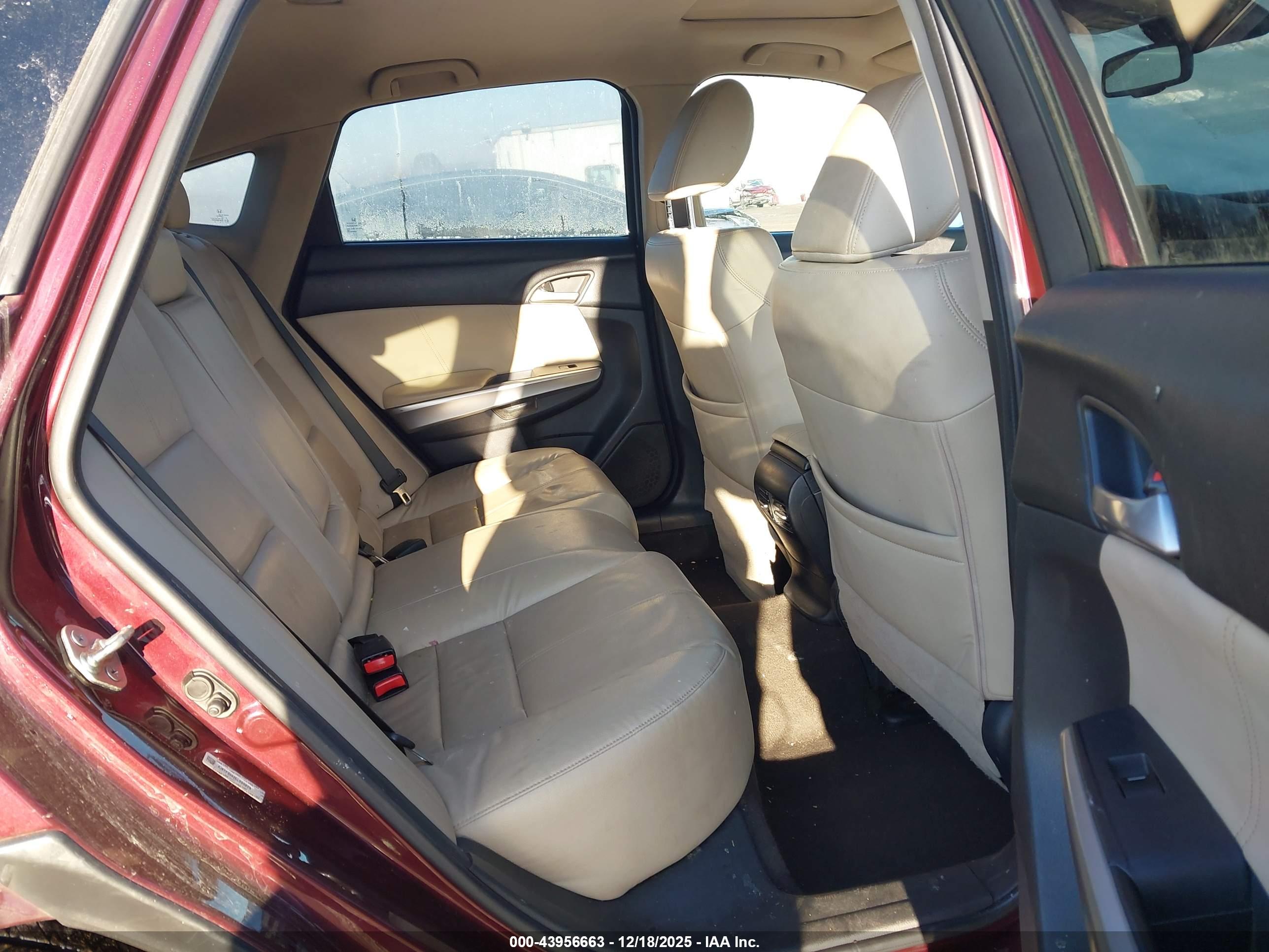 HONDA CROSSTOUR image 8