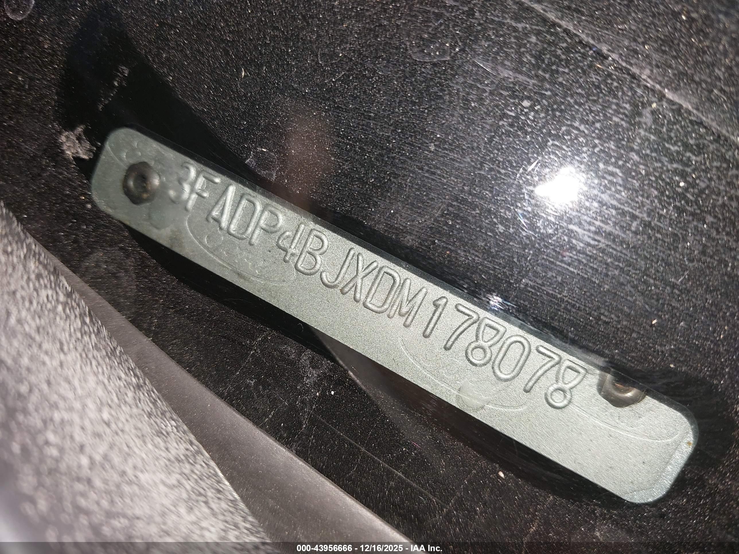 FORD FIESTA image 9