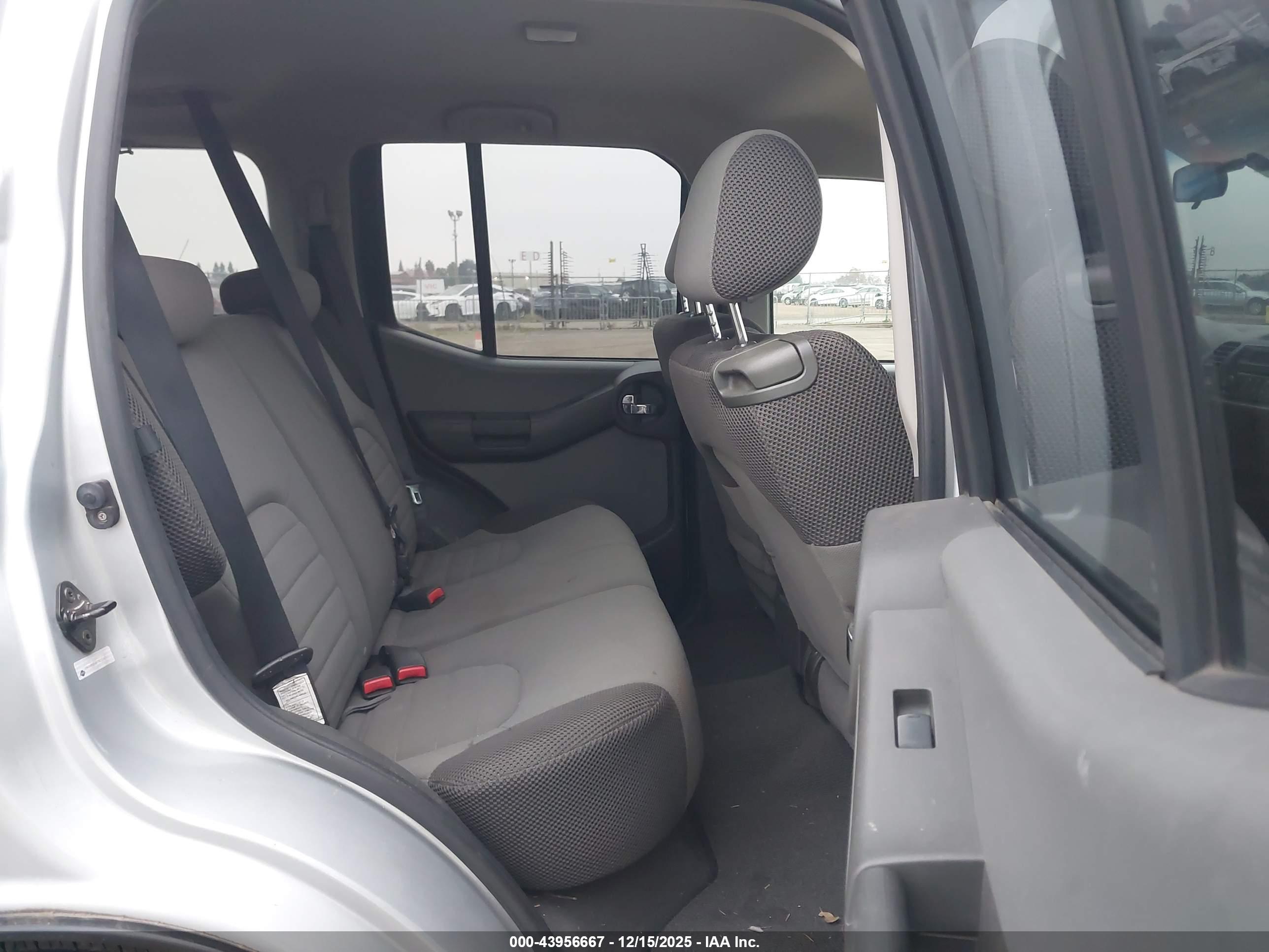NISSAN XTERRA image 8