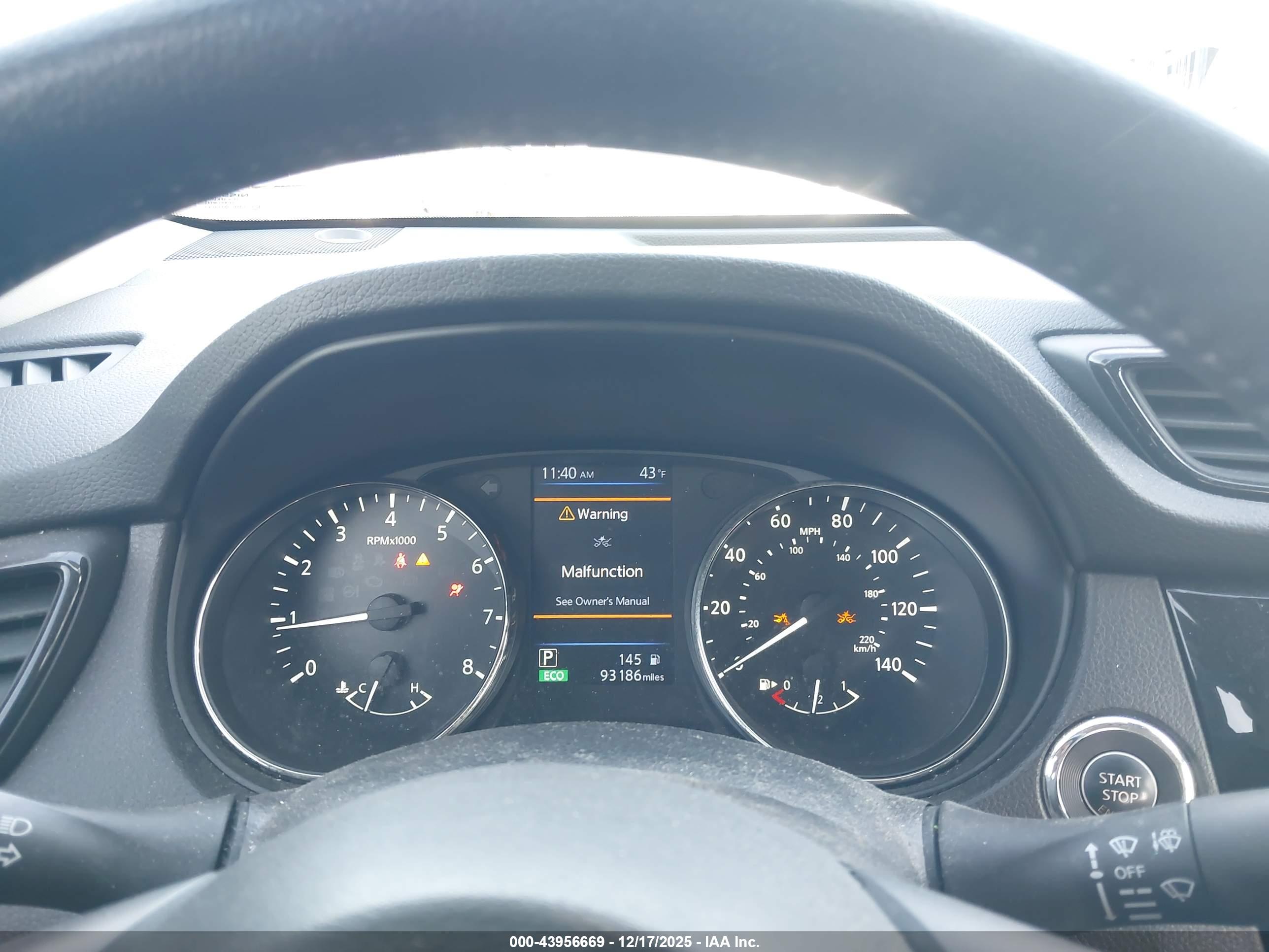 NISSAN ROGUE image 7