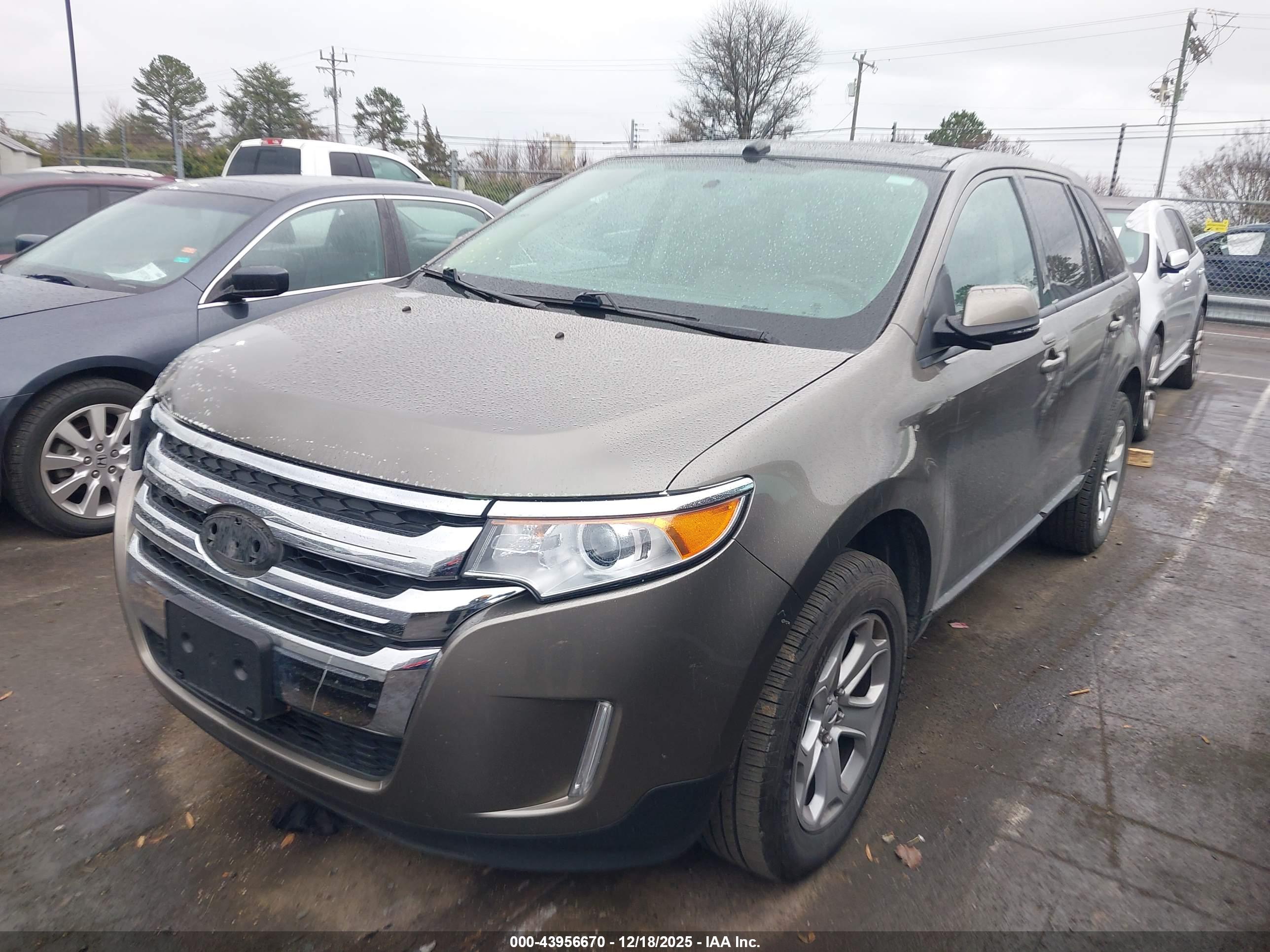 FORD EDGE image 2