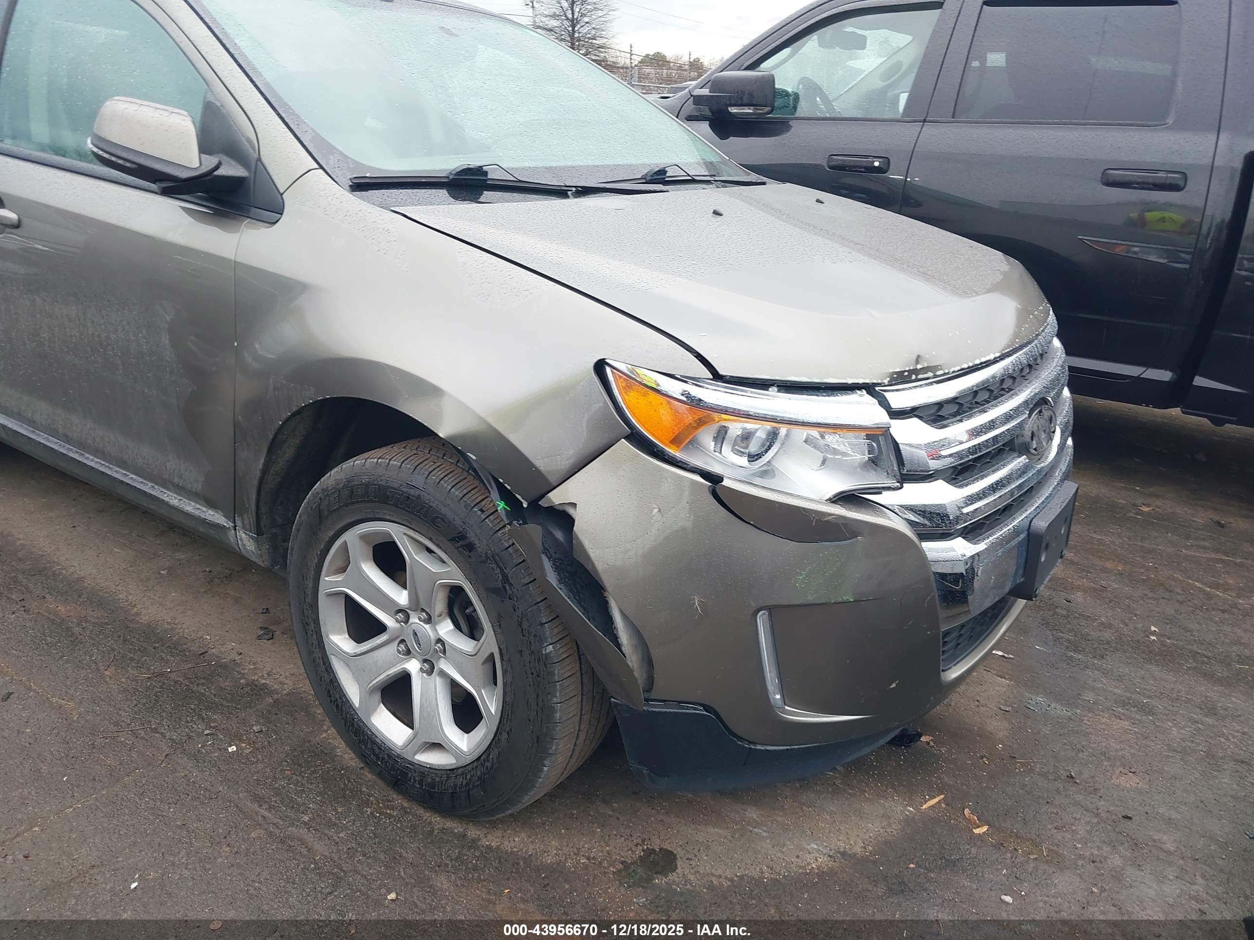 FORD EDGE image 6