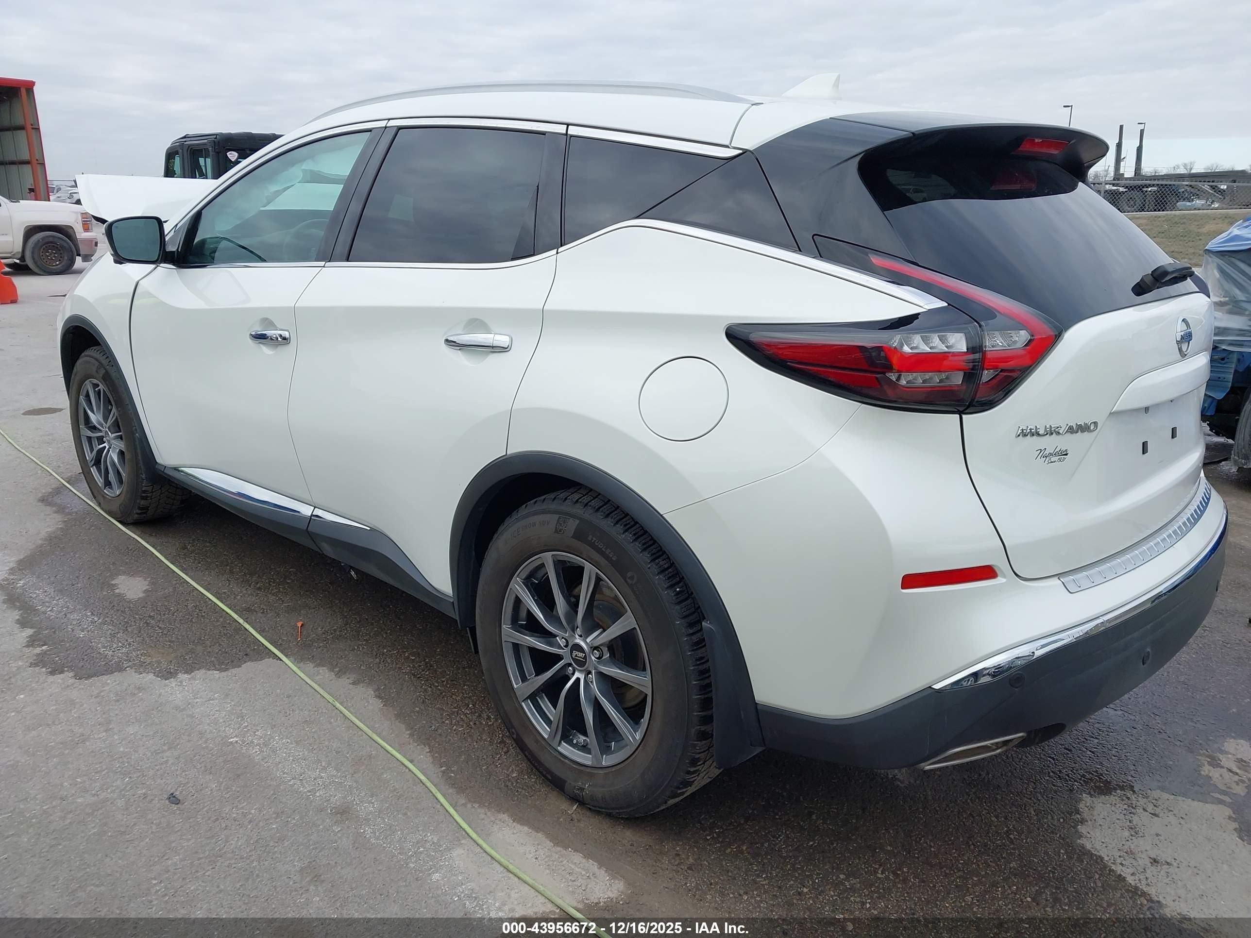 NISSAN MURANO image 3
