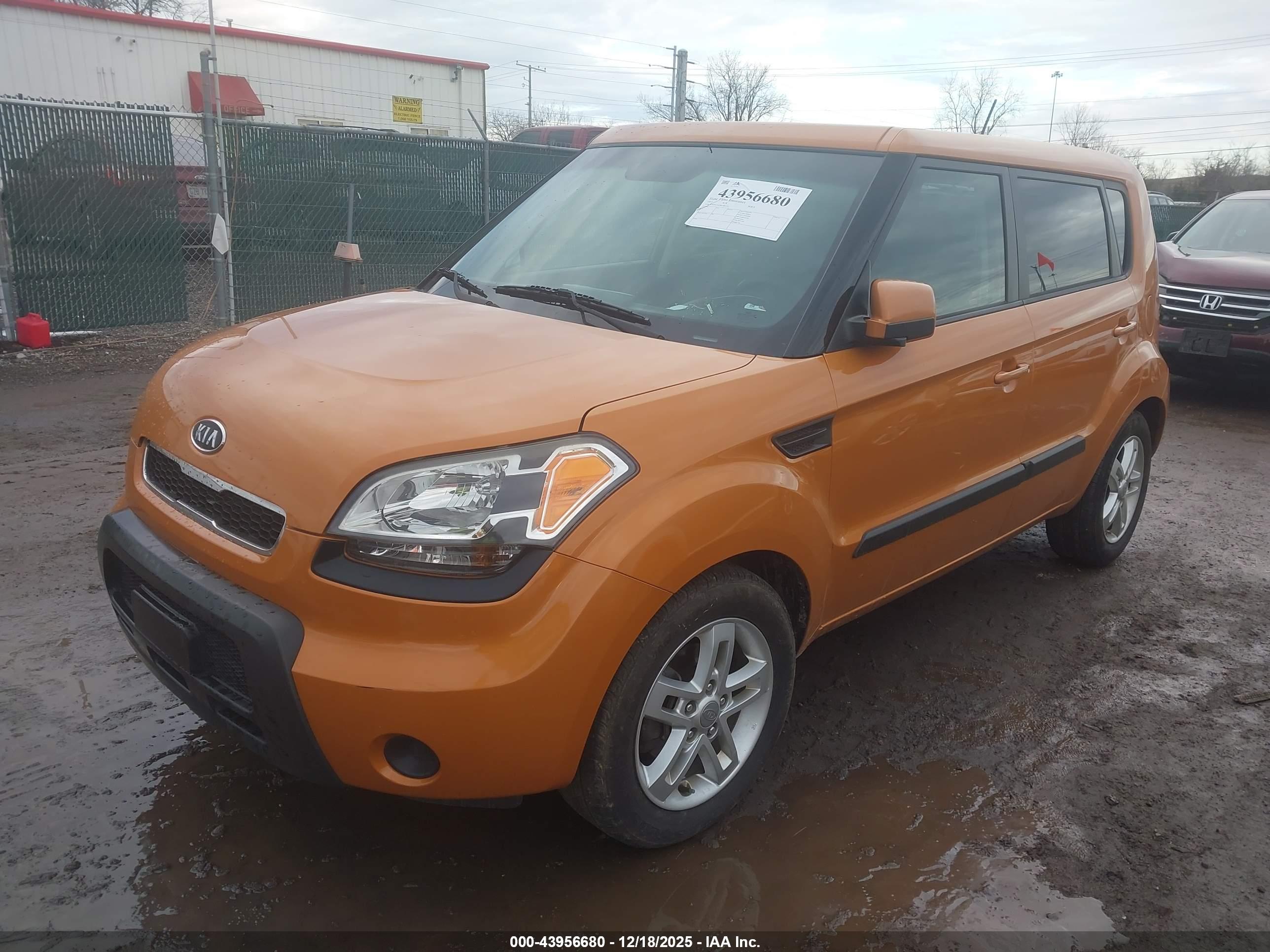 KIA SOUL image 2