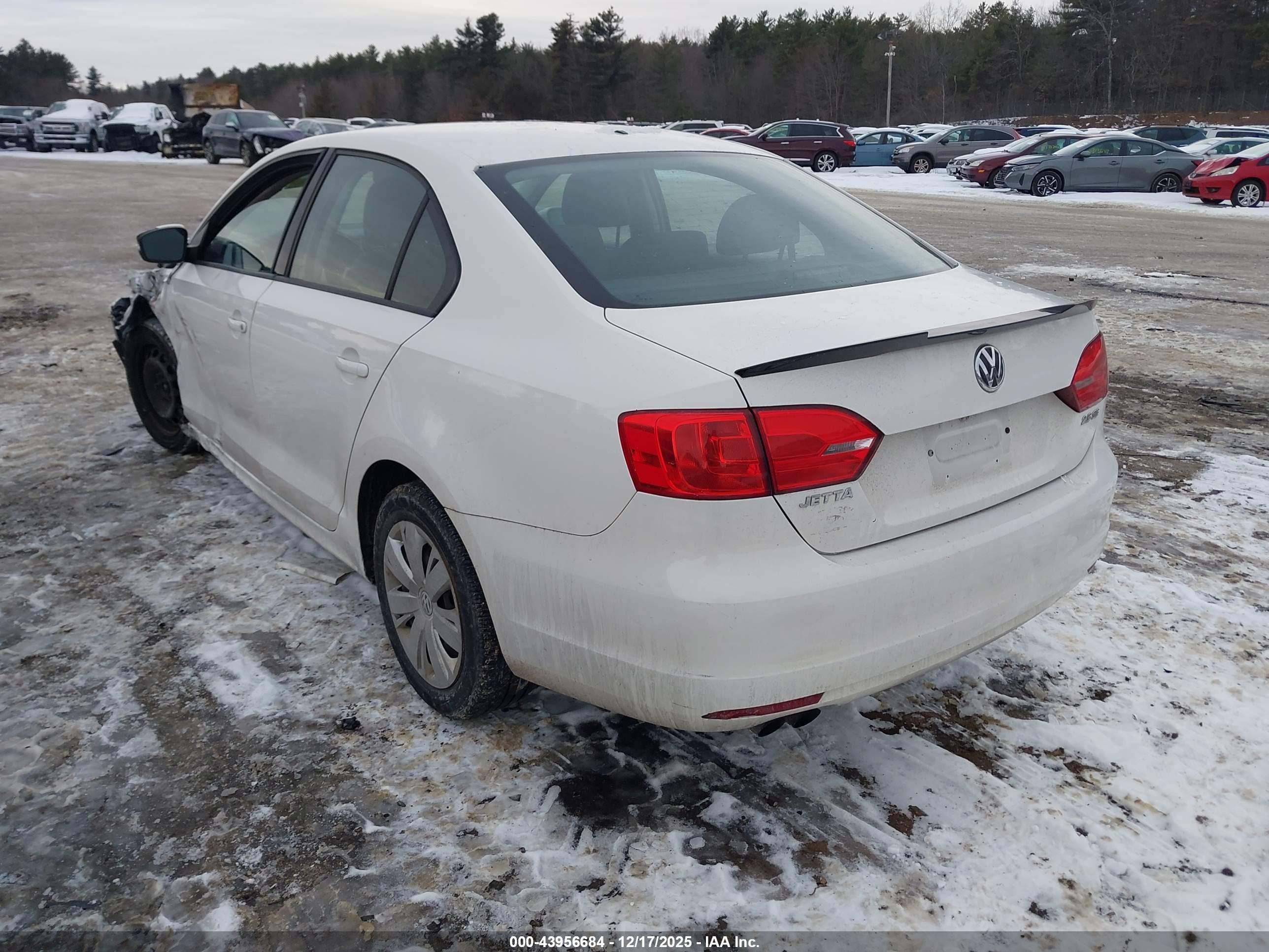 VOLKSWAGEN JETTA image 3