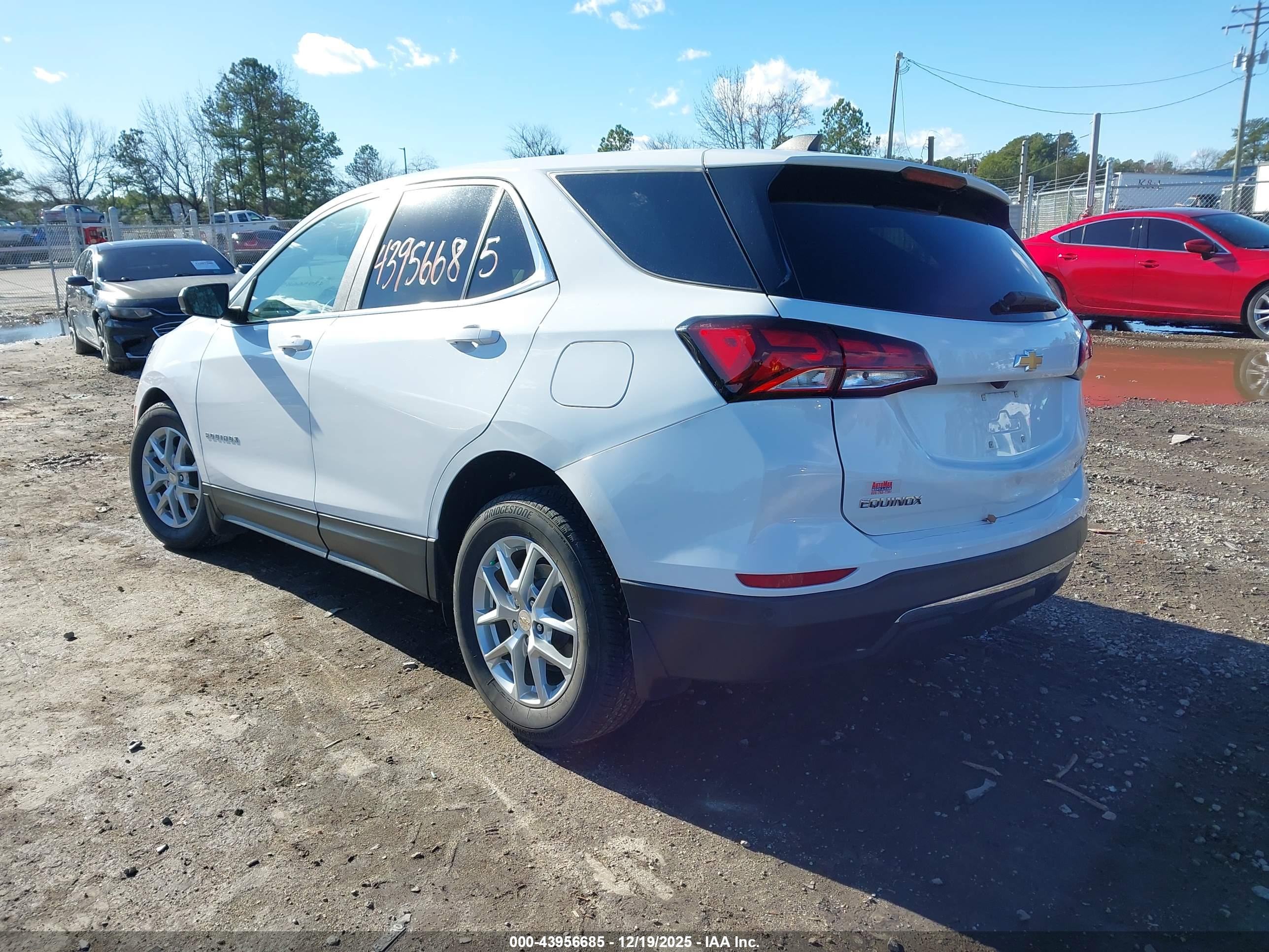 CHEVROLET EQUINOX image 3