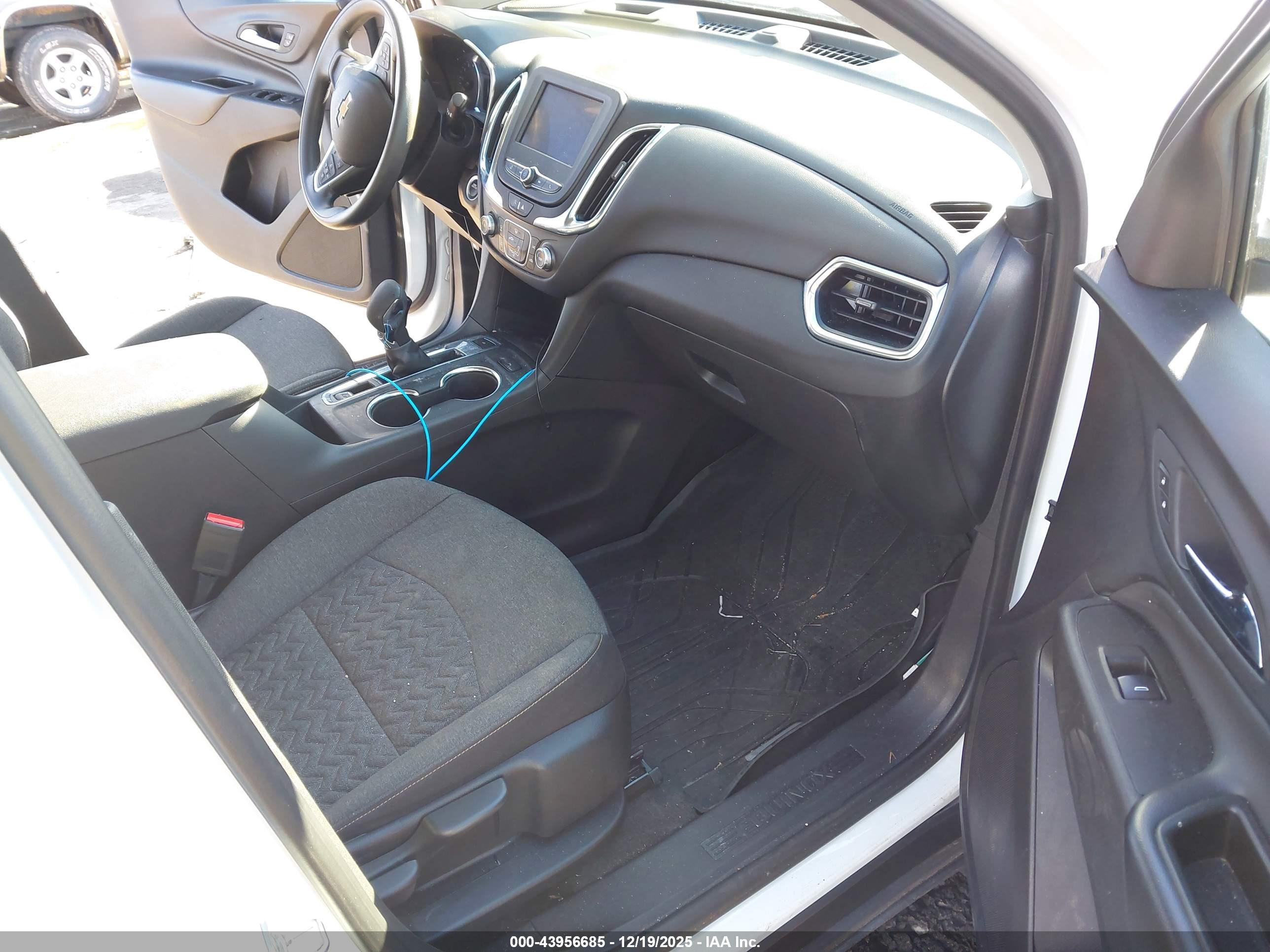 CHEVROLET EQUINOX image 5