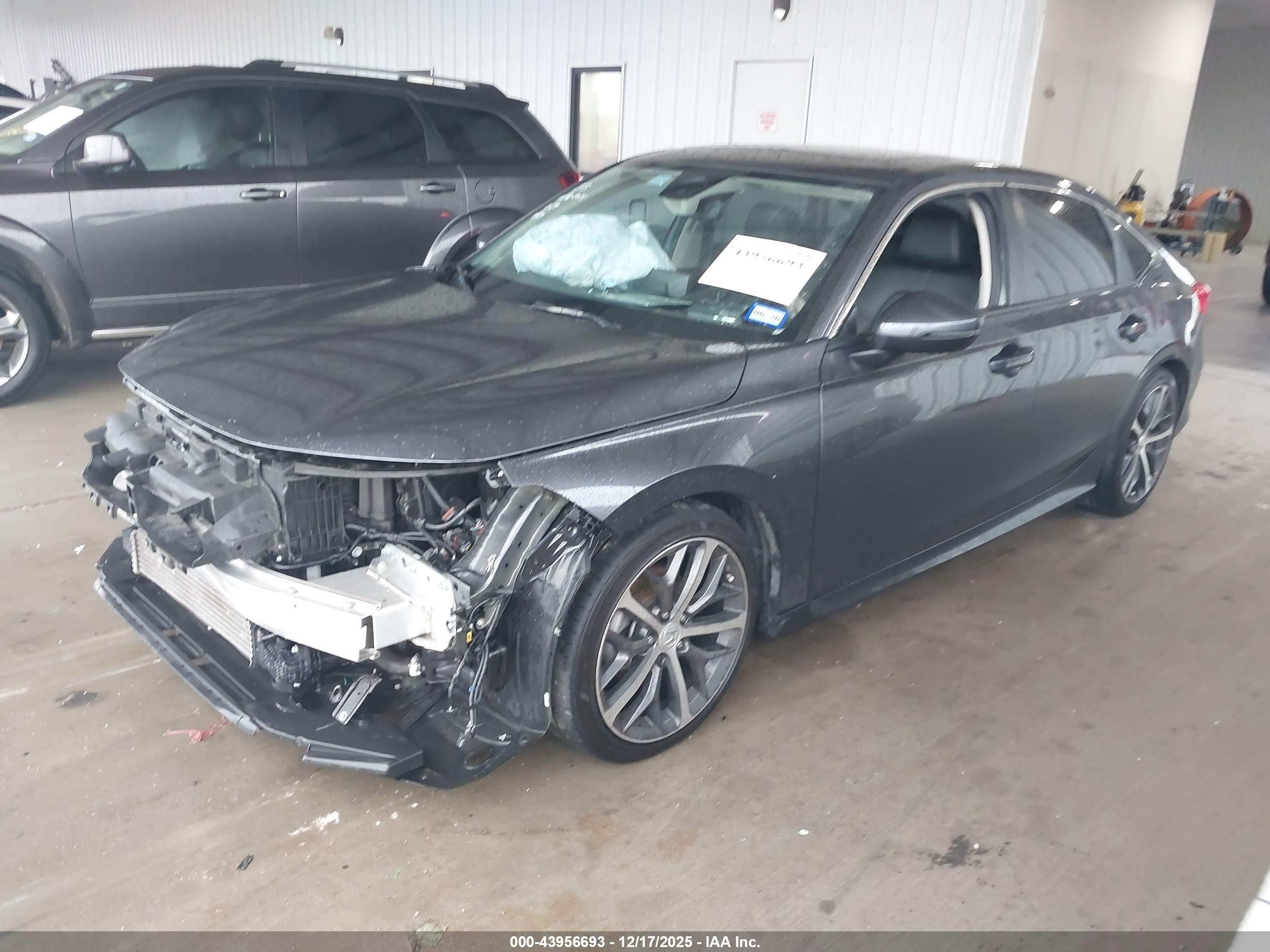 HONDA CIVIC image 2