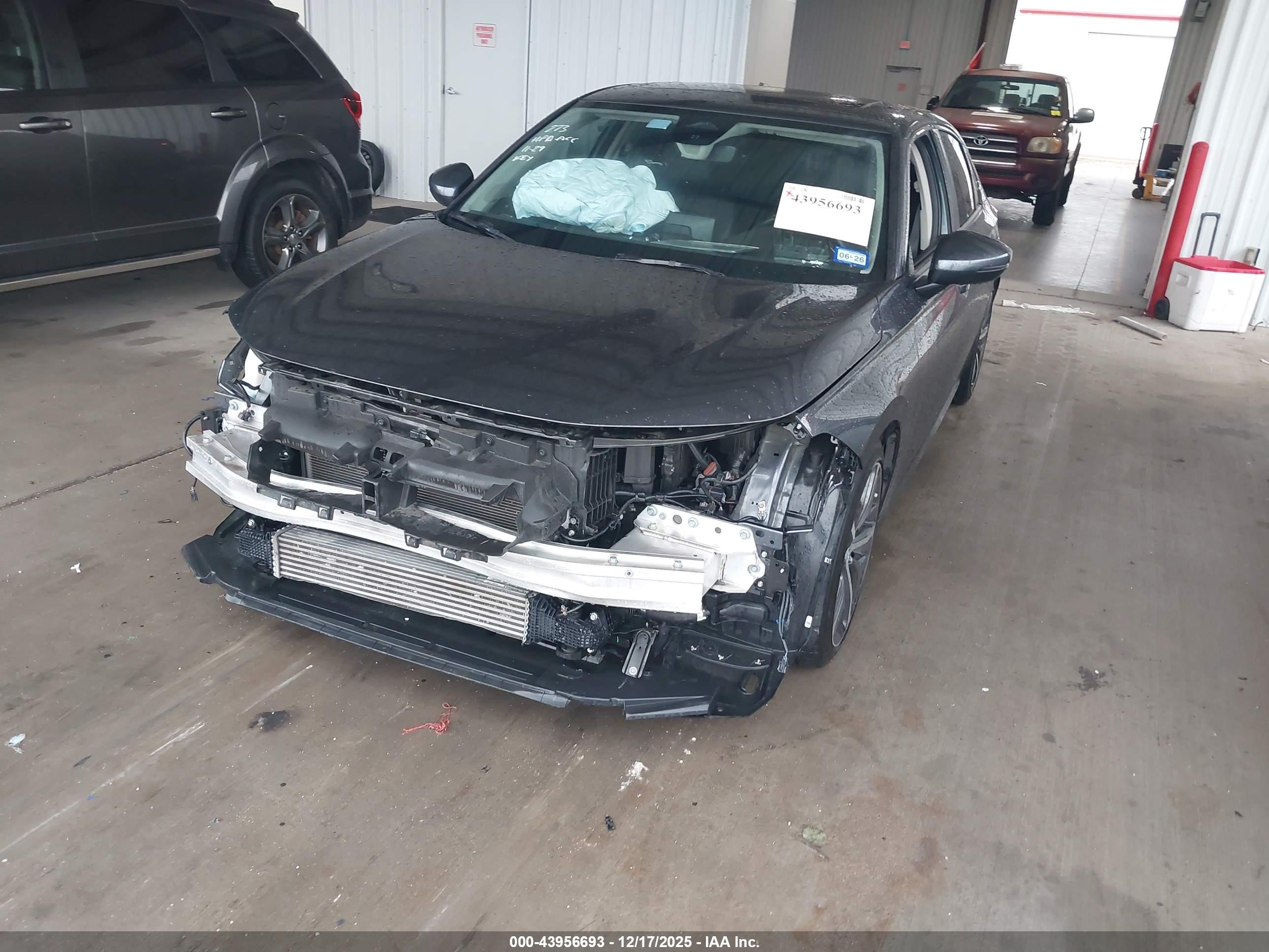 HONDA CIVIC image 6