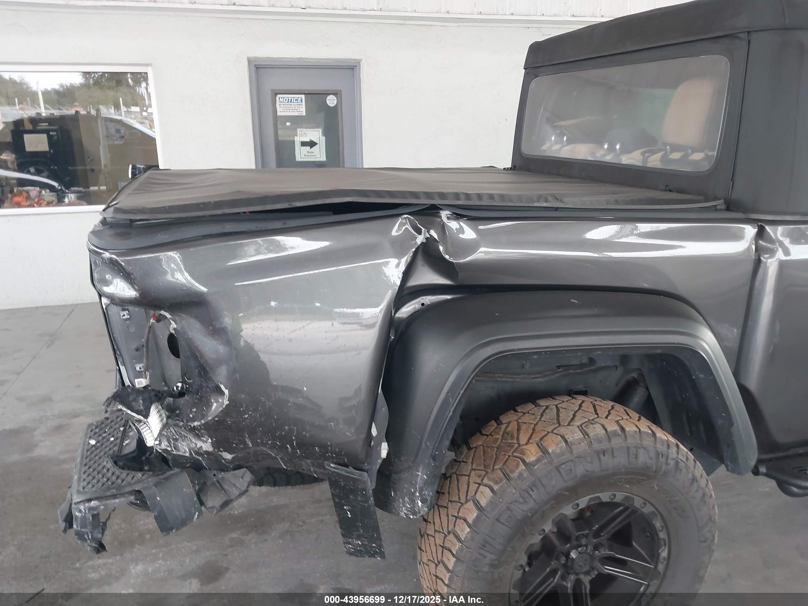 JEEP GLADIATOR image 6