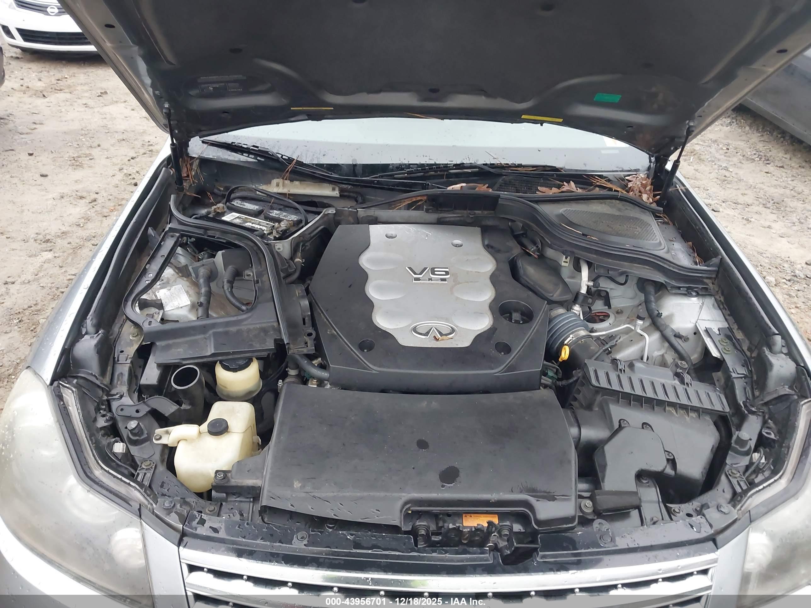 INFINITI M35 image 10