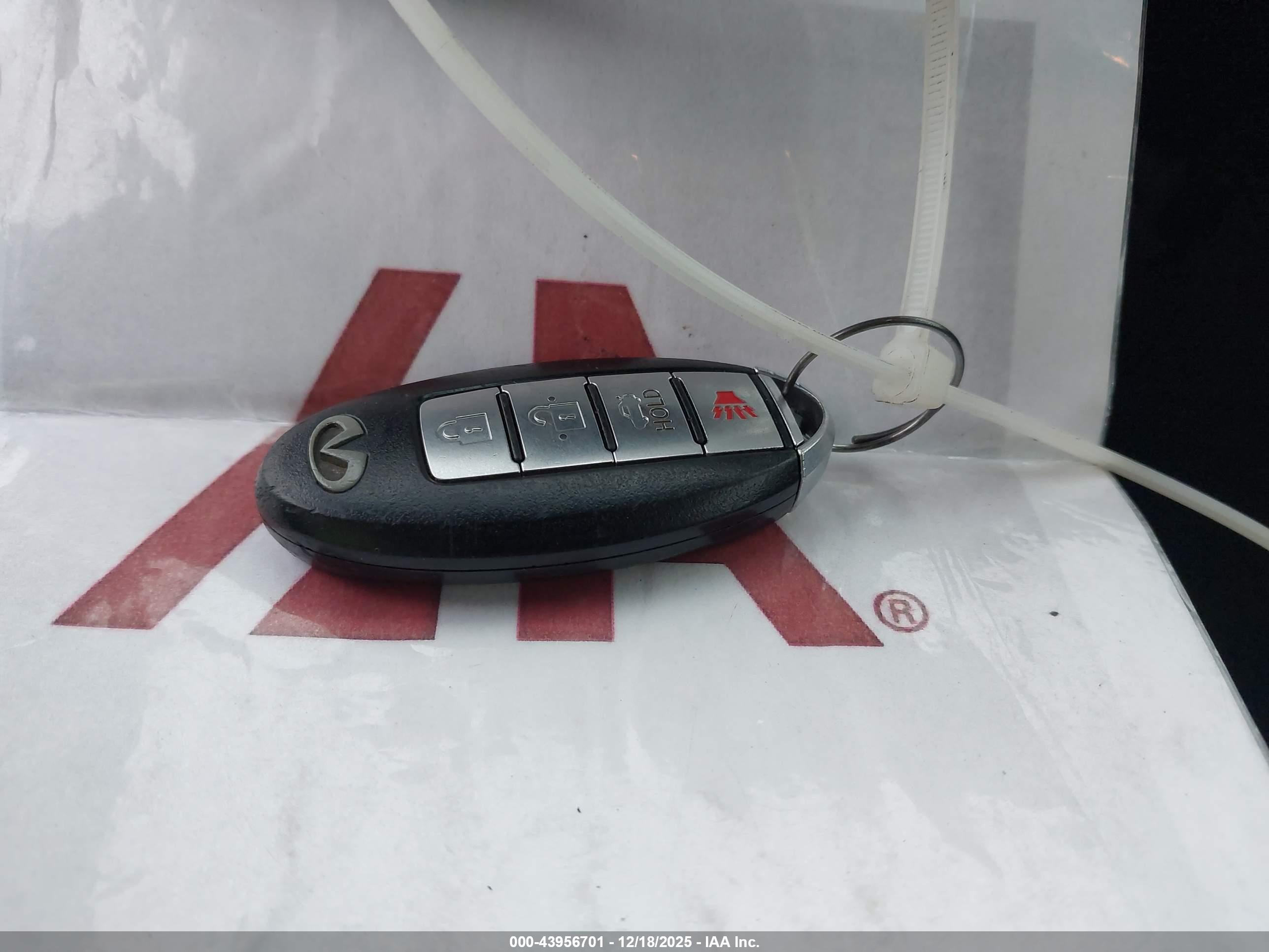 INFINITI M35 image 11