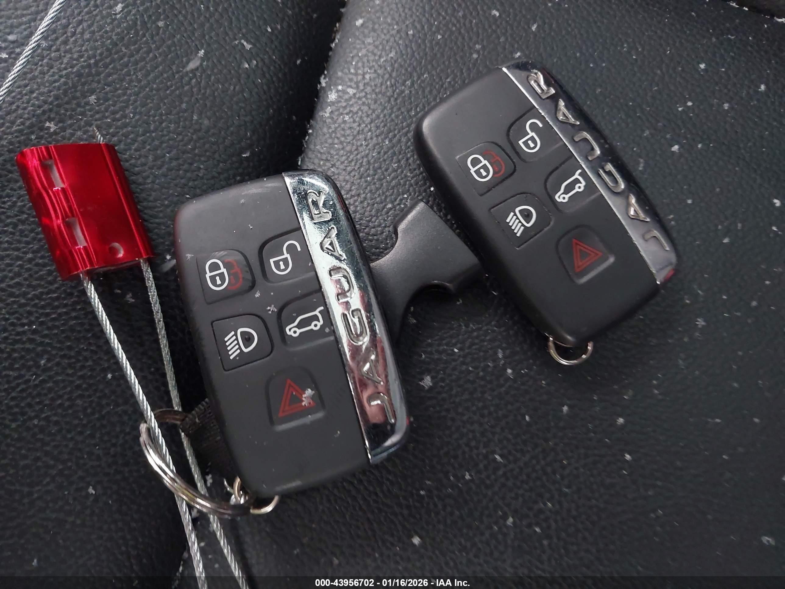 JAGUAR F-PACE image 11