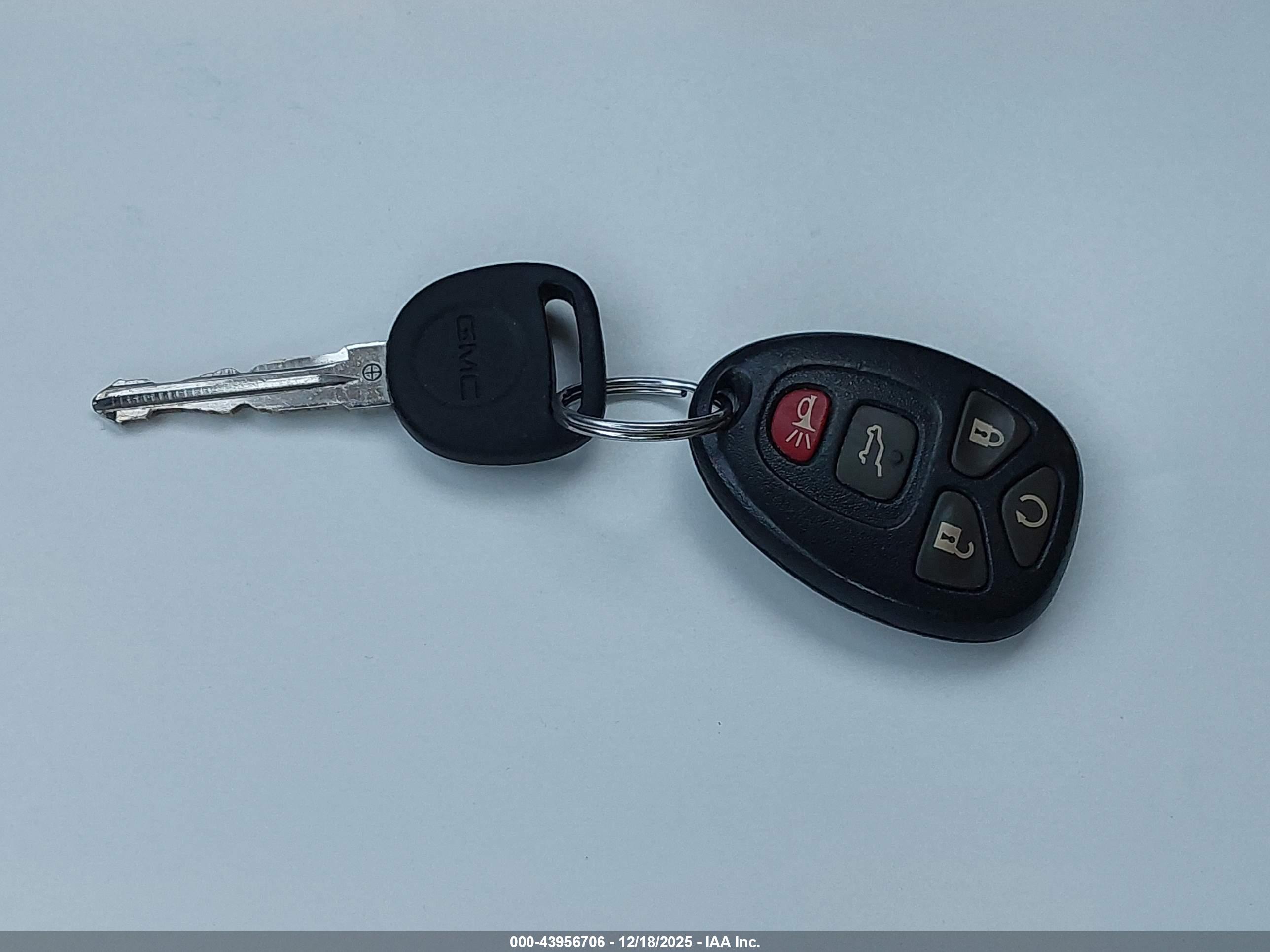 GMC ACADIA image 11