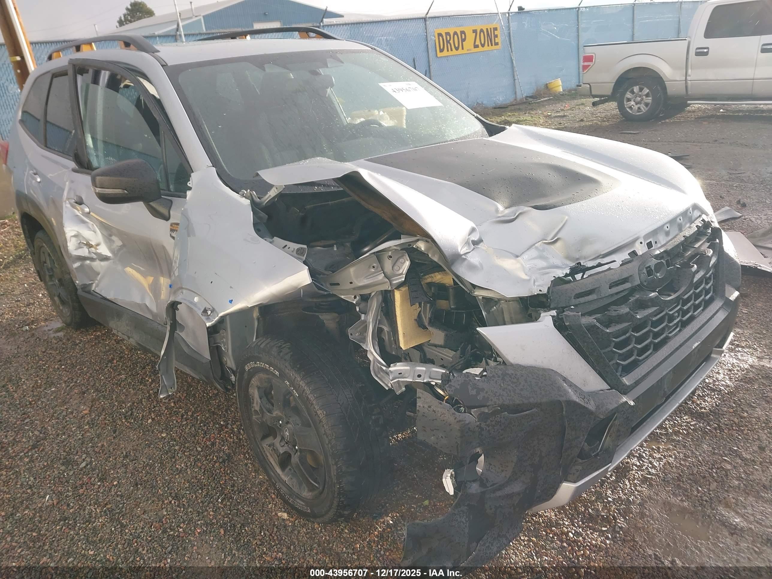 SUBARU FORESTER image 6