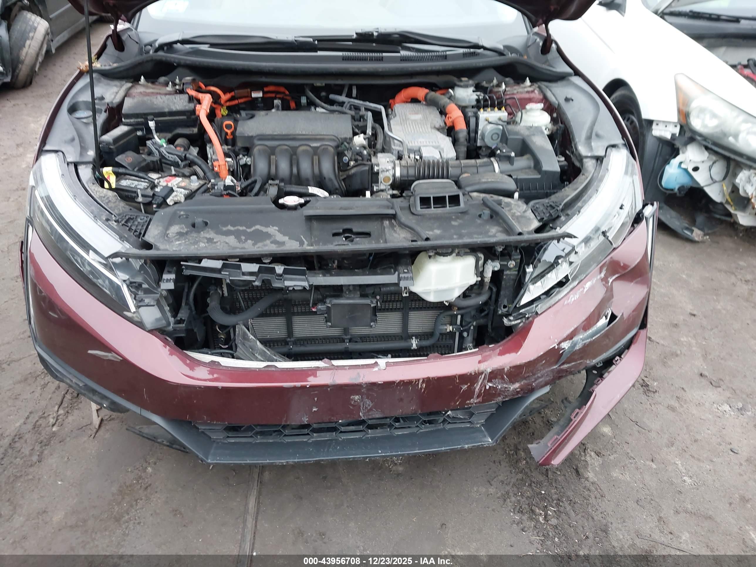 HONDA CLARITY image 6