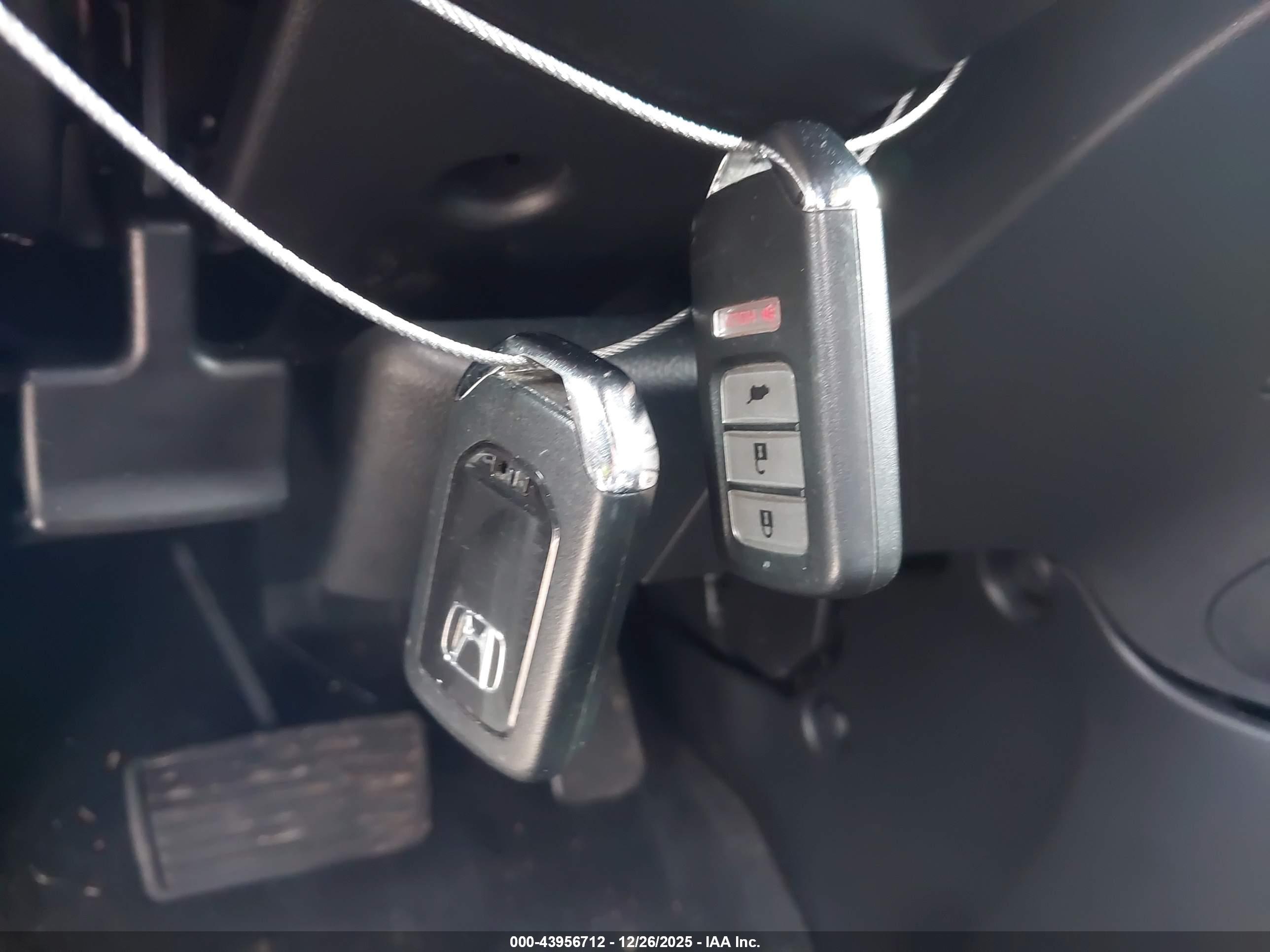 HONDA CR-V image 11