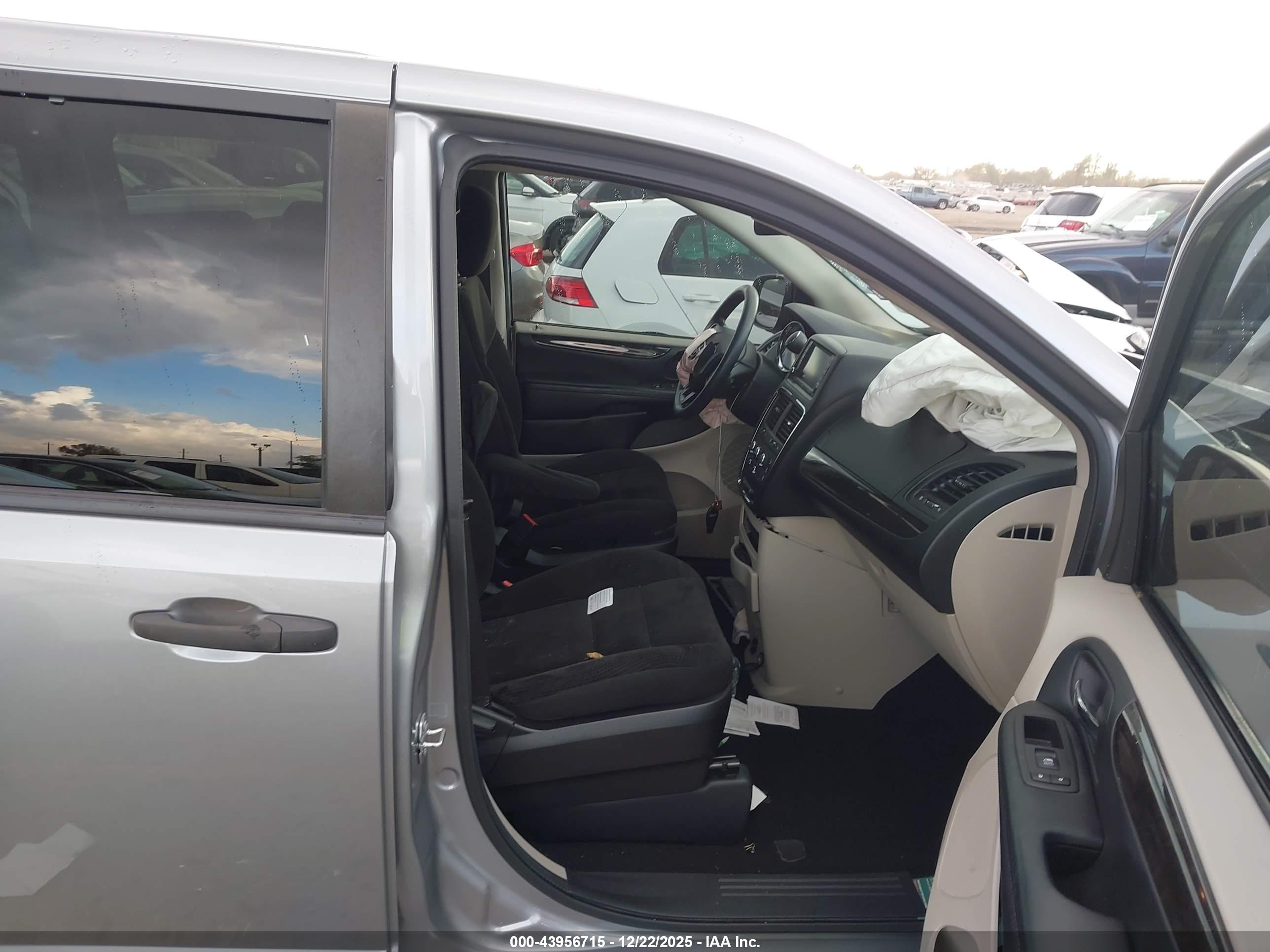 DODGE GRAND image 5
