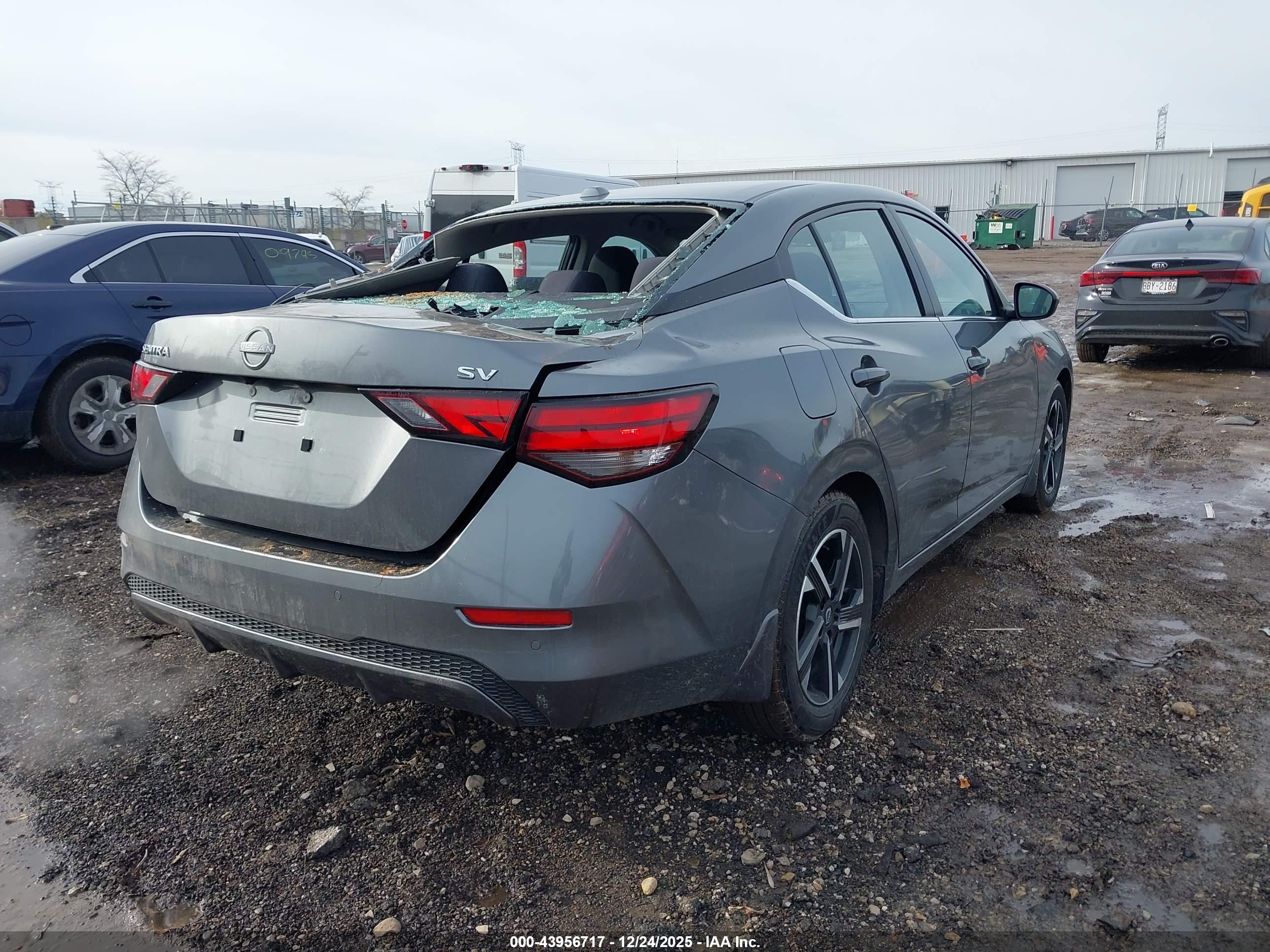 NISSAN SENTRA image 4