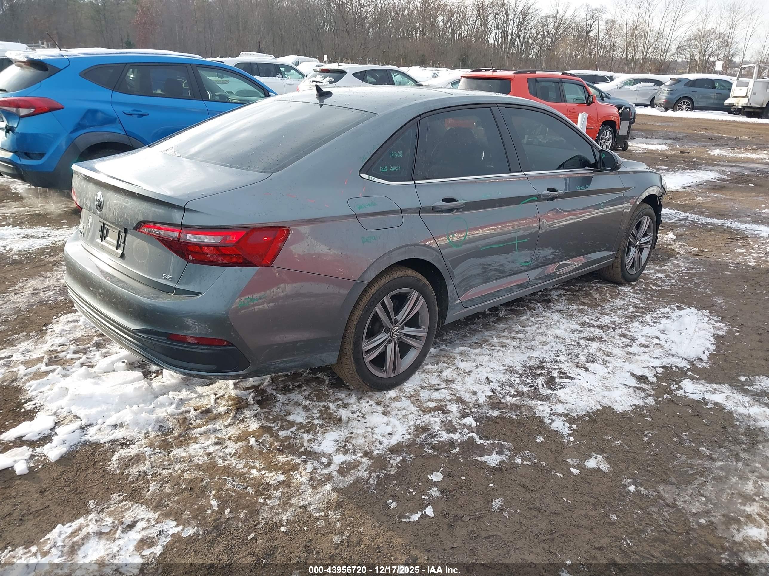 VOLKSWAGEN JETTA image 4