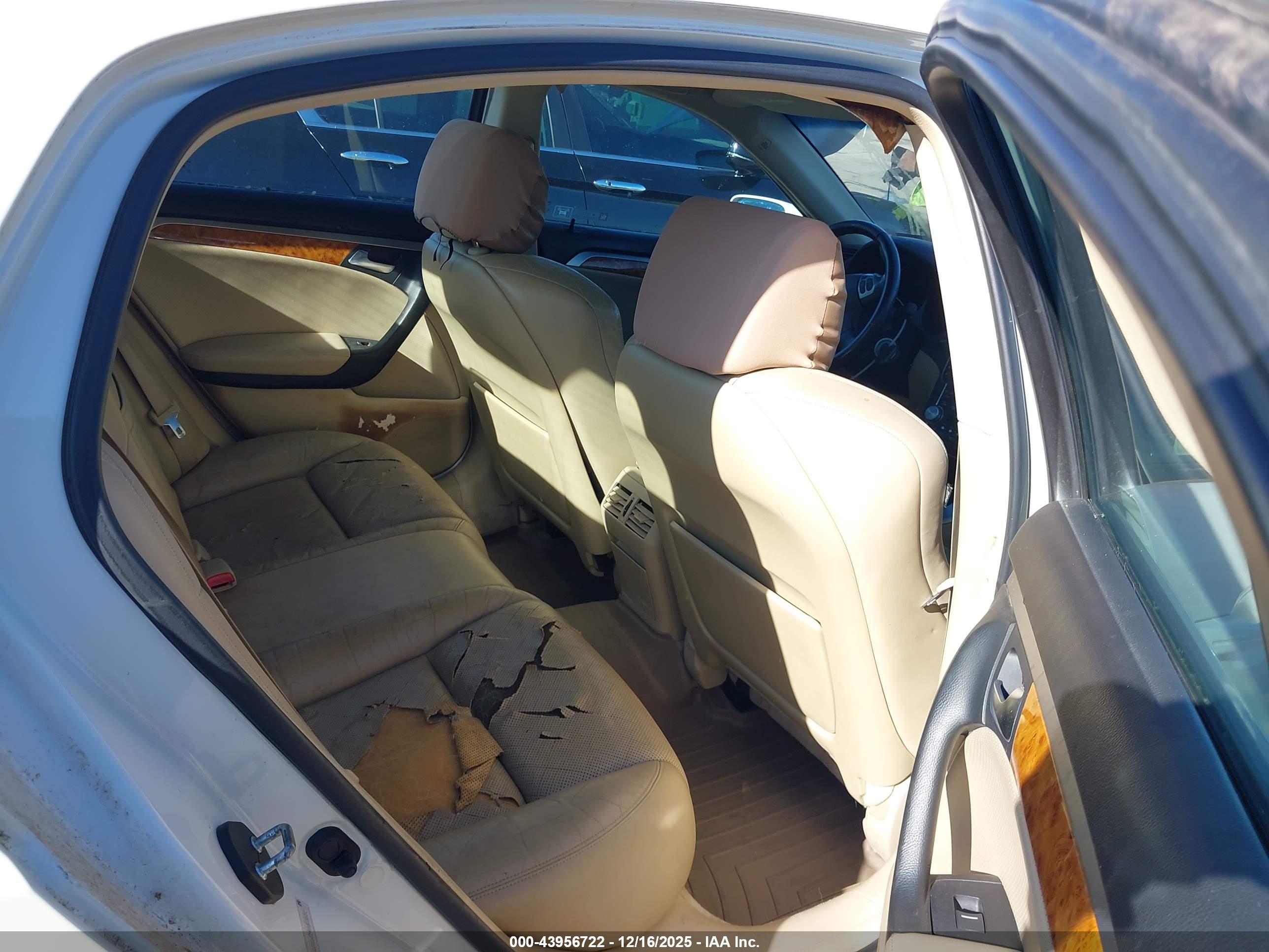 ACURA TL image 8
