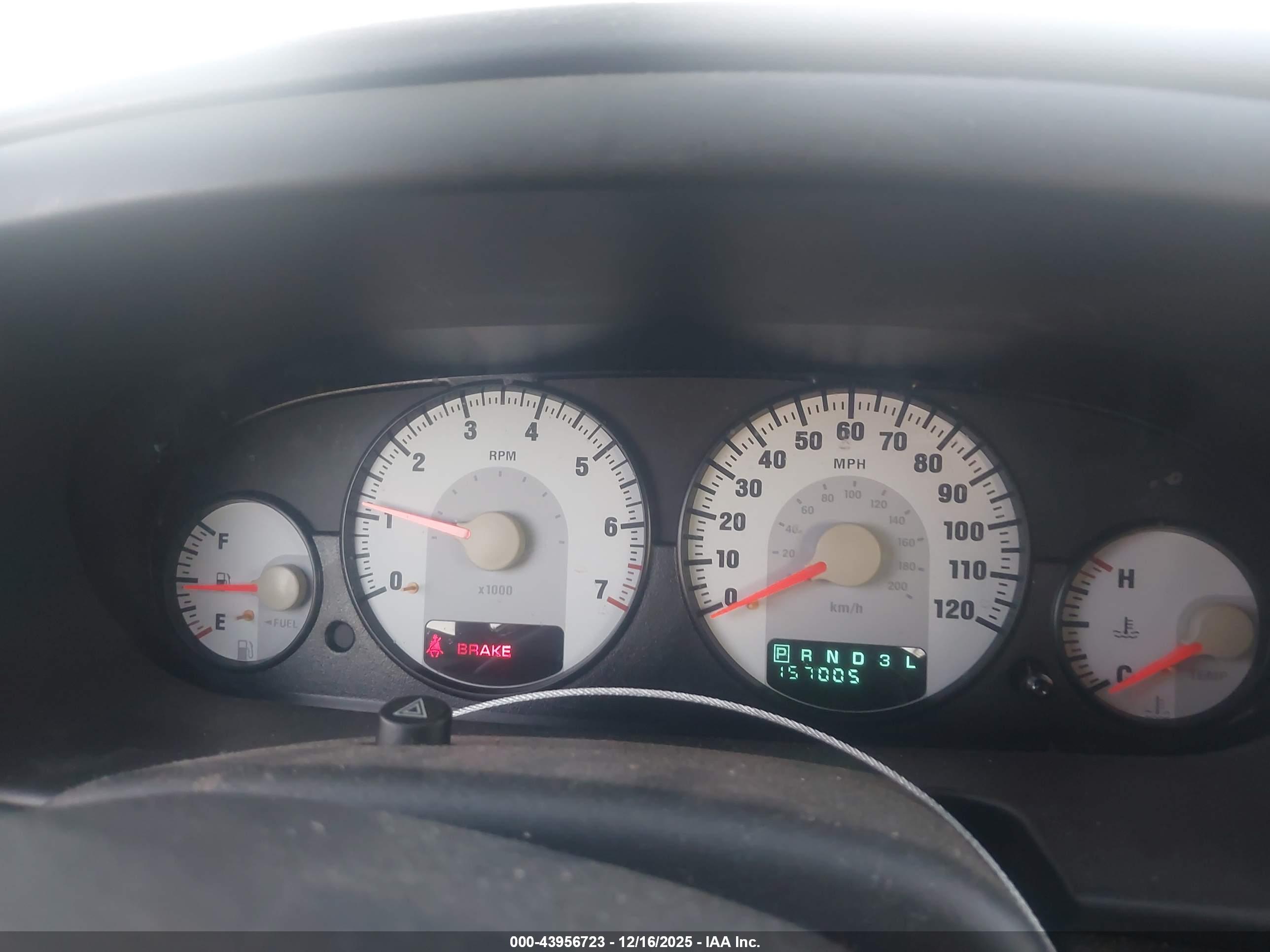 DODGE STRATUS image 7