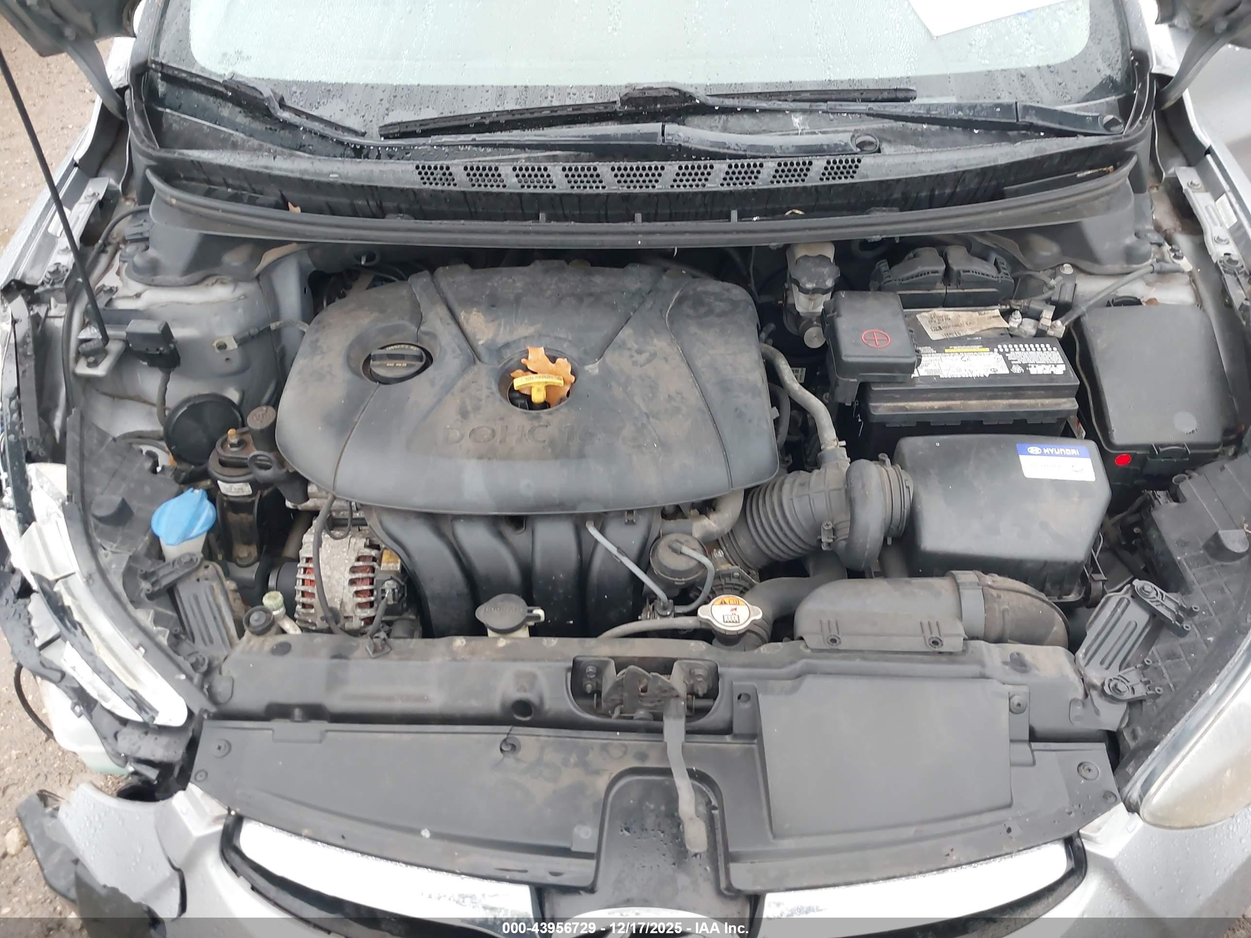 HYUNDAI ELANTRA image 10