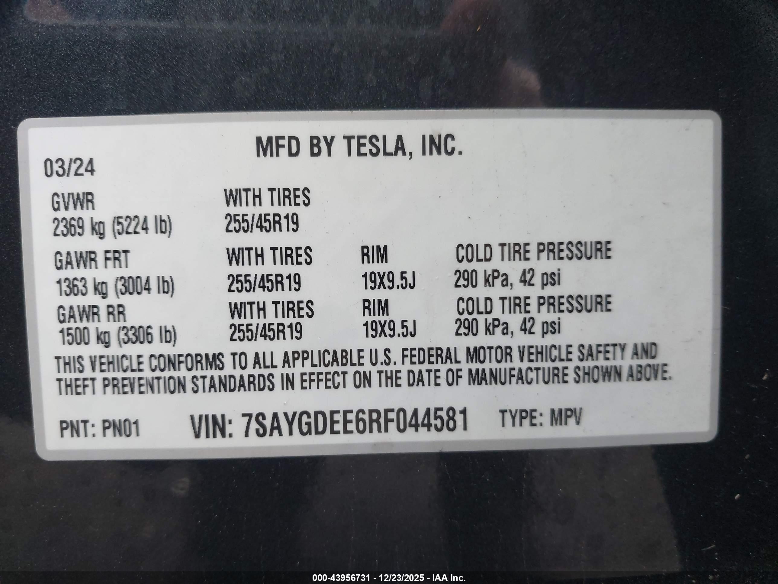 TESLA MODEL image 9