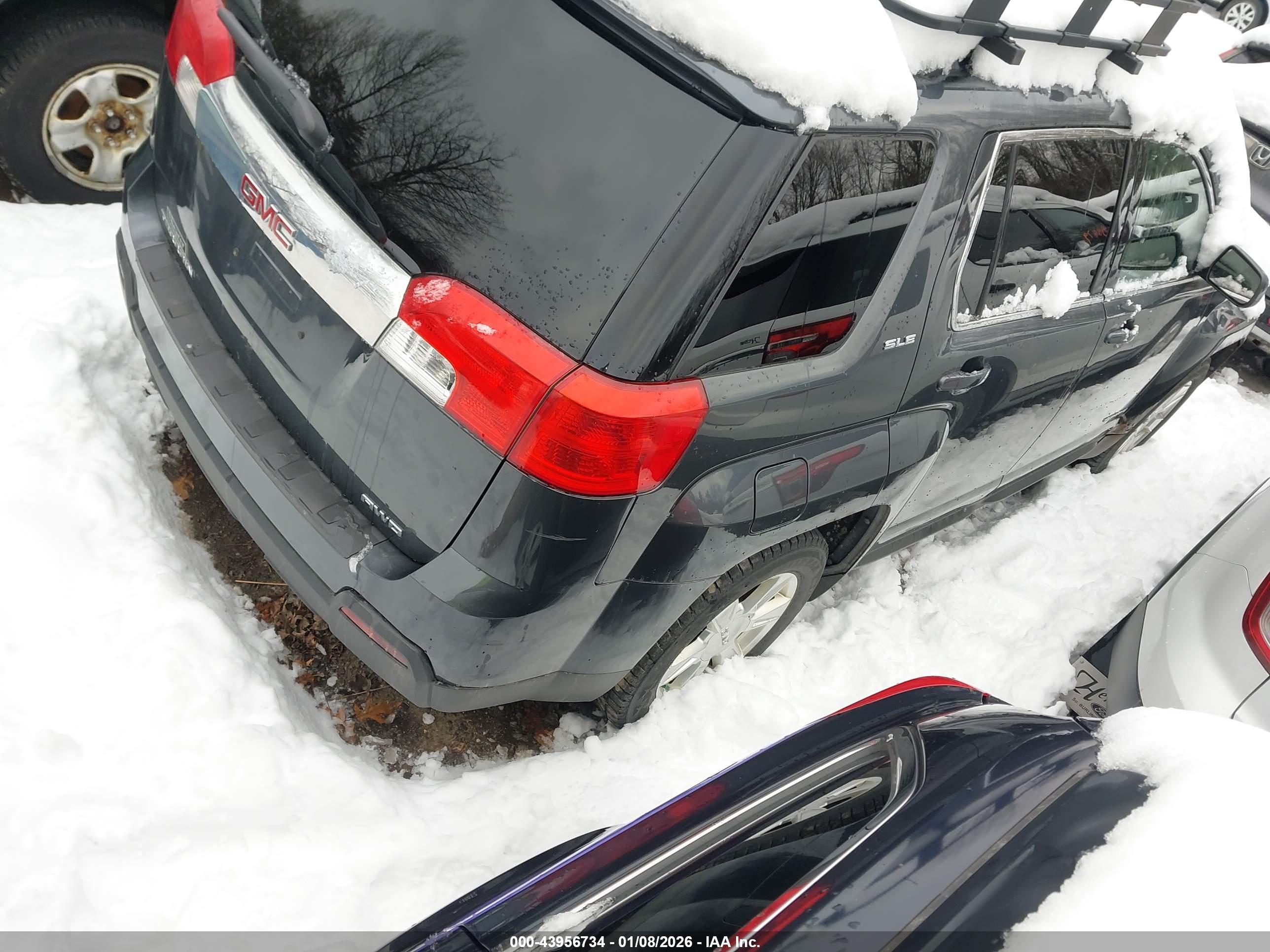 GMC TERRAIN image 4
