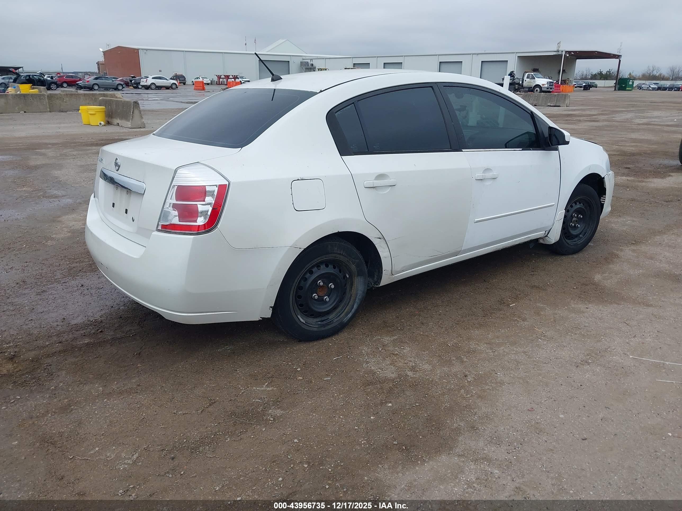 NISSAN SENTRA image 4