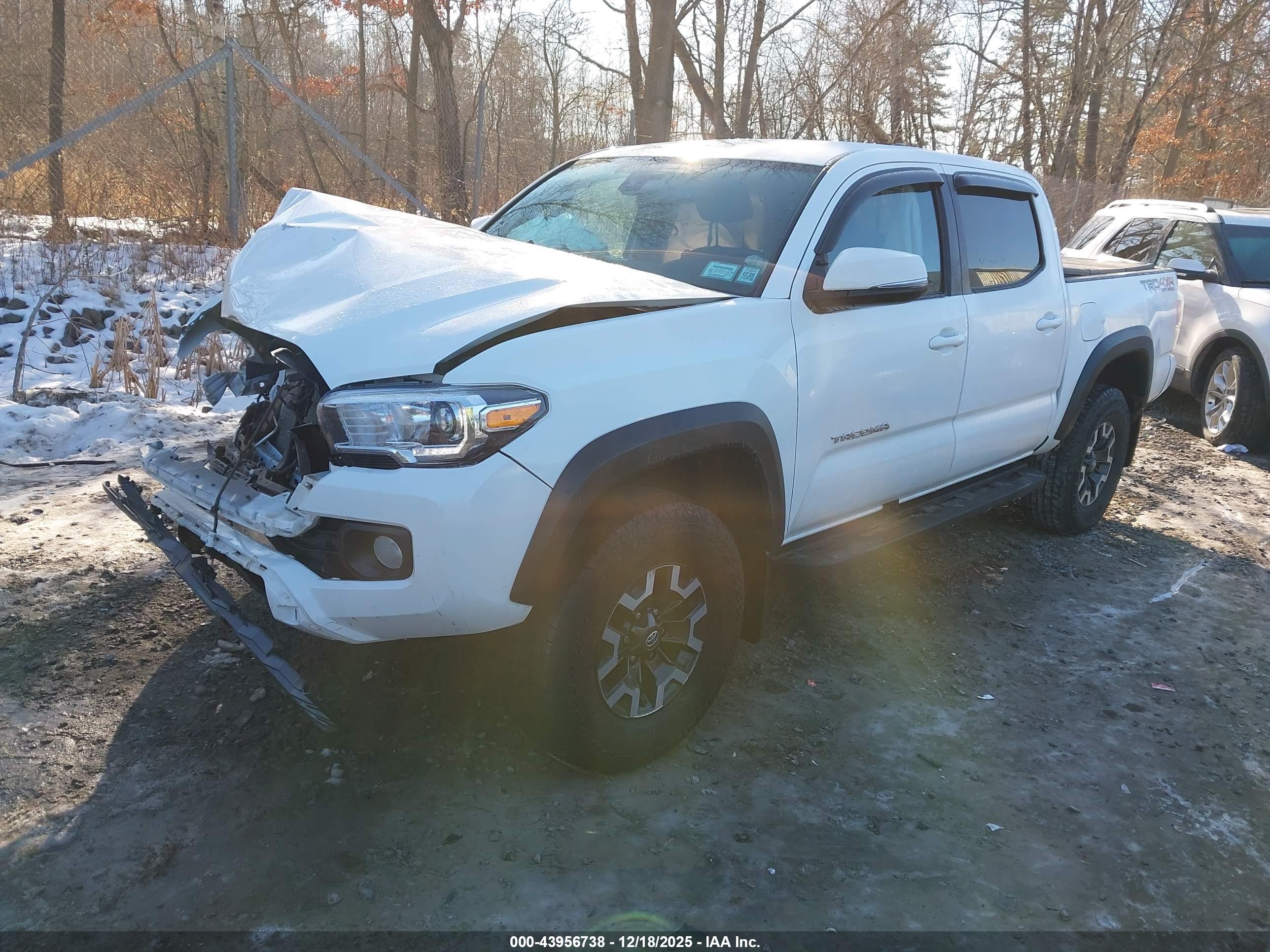 TOYOTA TACOMA image 2