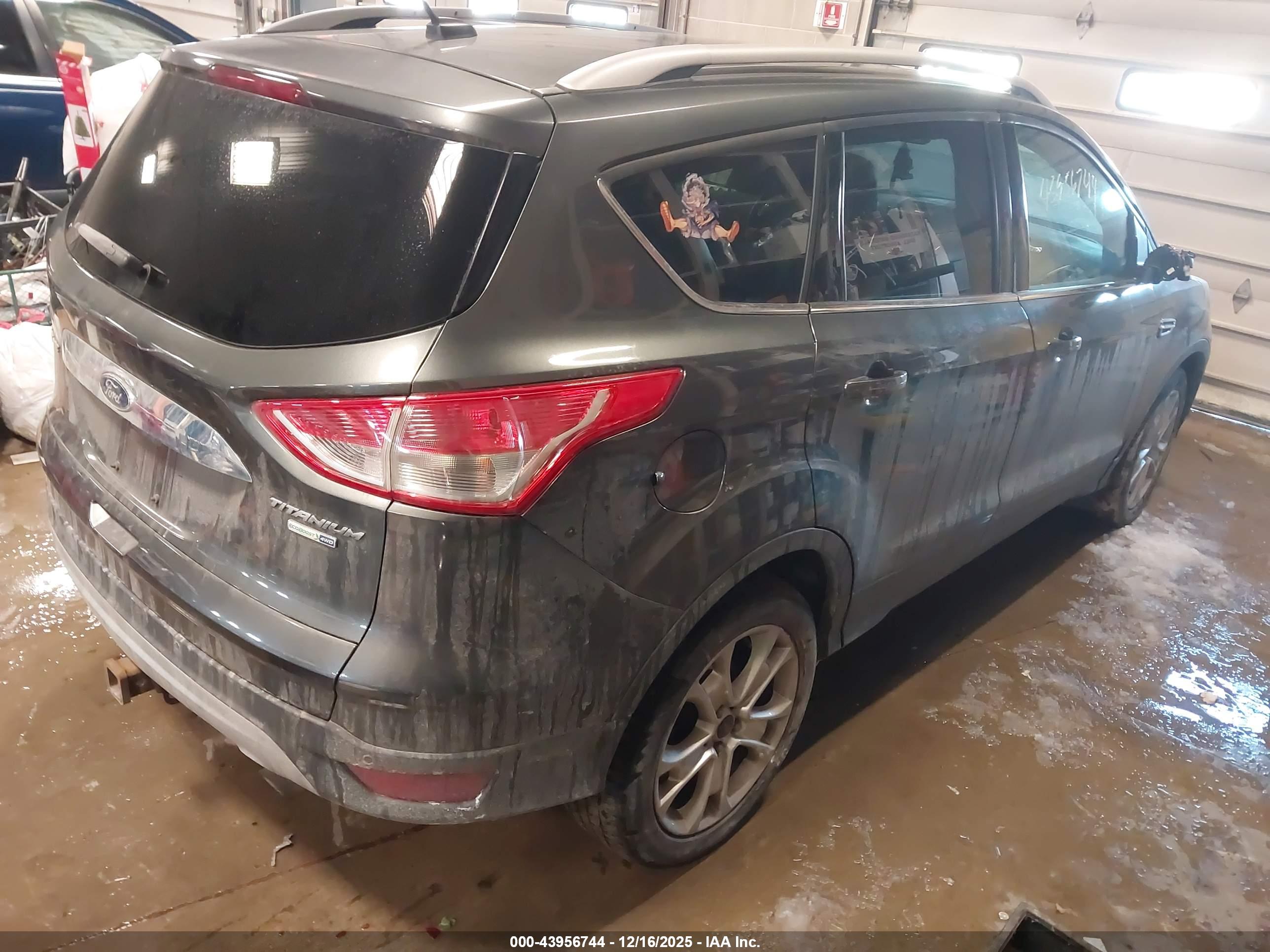 FORD ESCAPE image 4