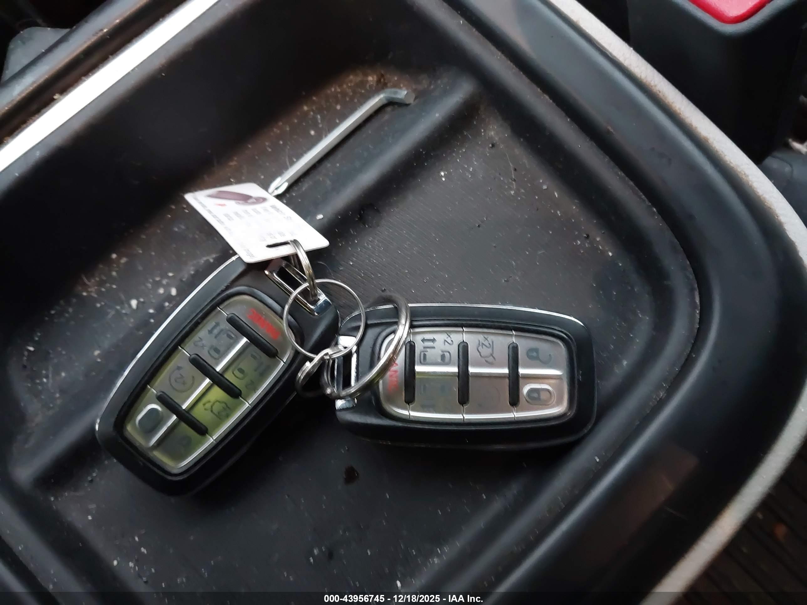 CHRYSLER PACIFICA image 11